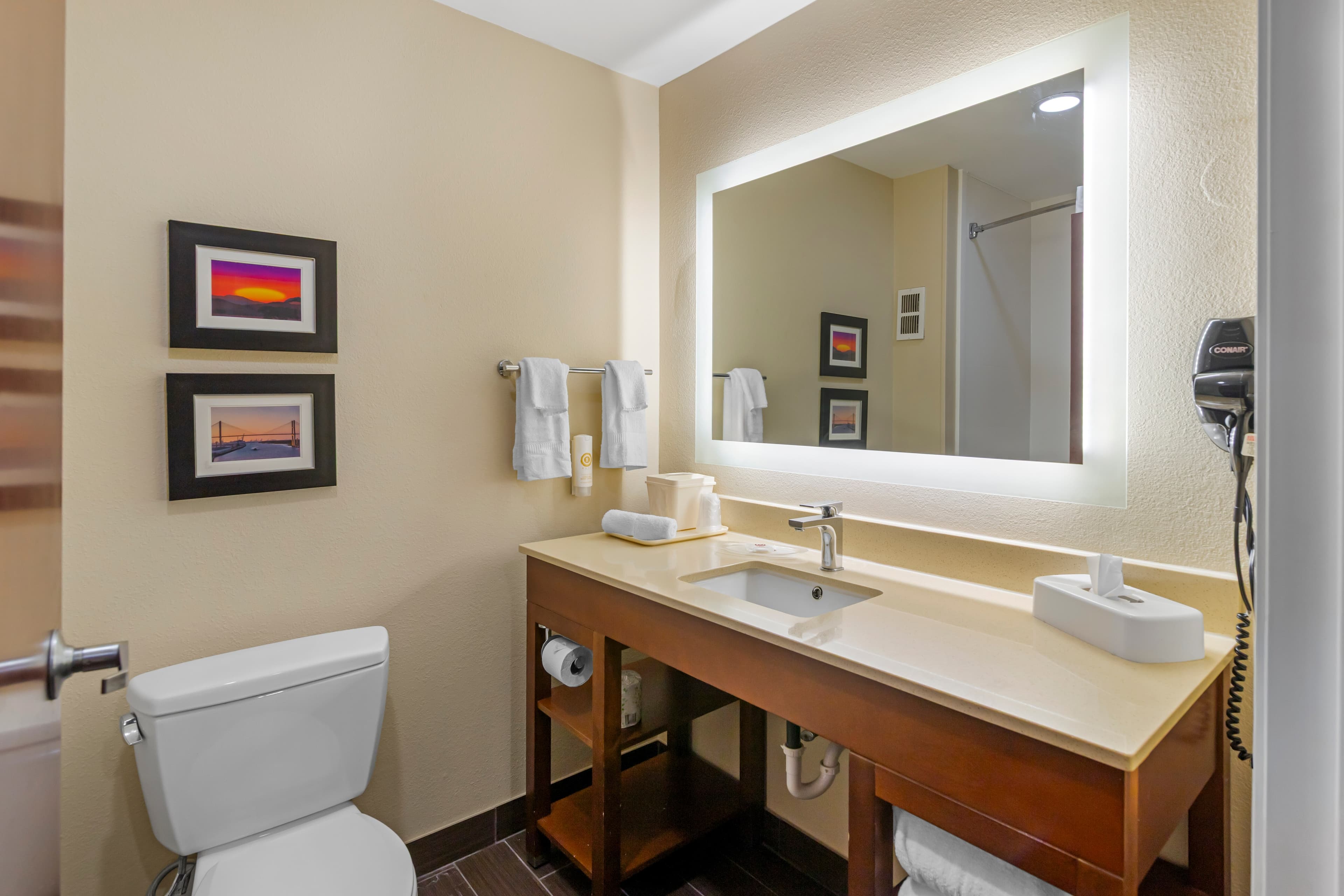 Comfort Suites Savannah Gateway I-95 — 21