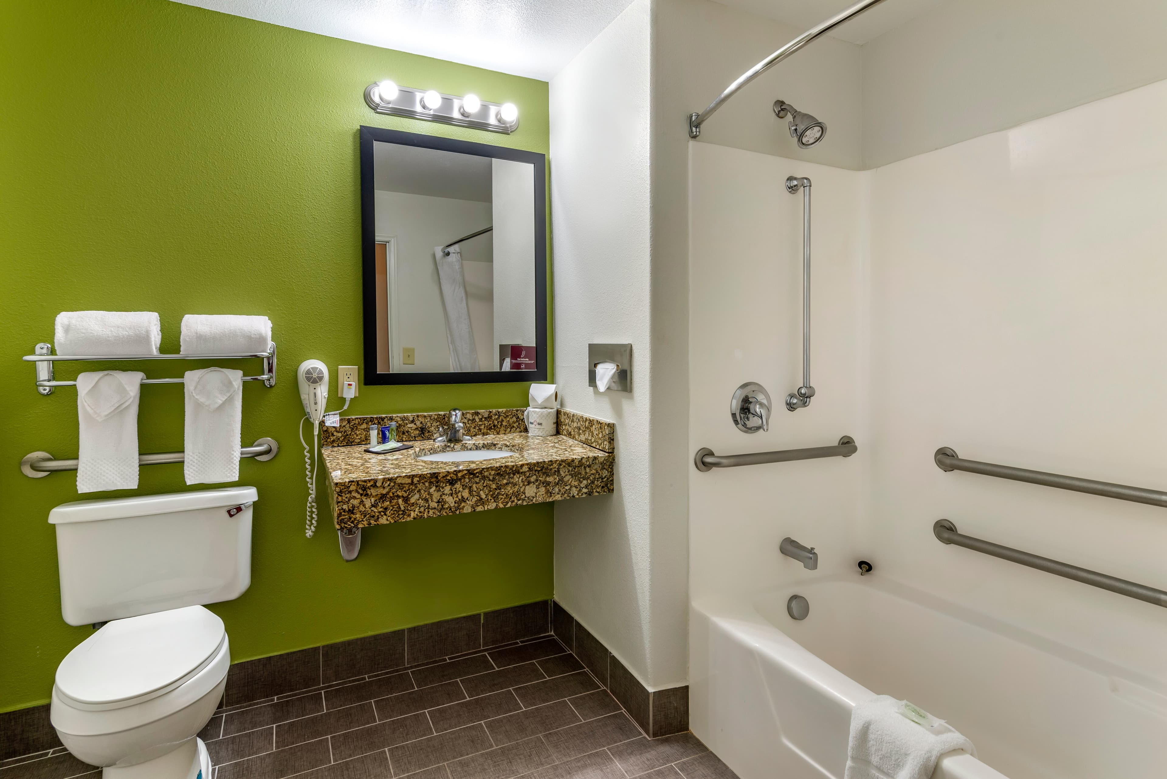 Sleep Inn & Suites Stockbridge Atlanta South - Image 4