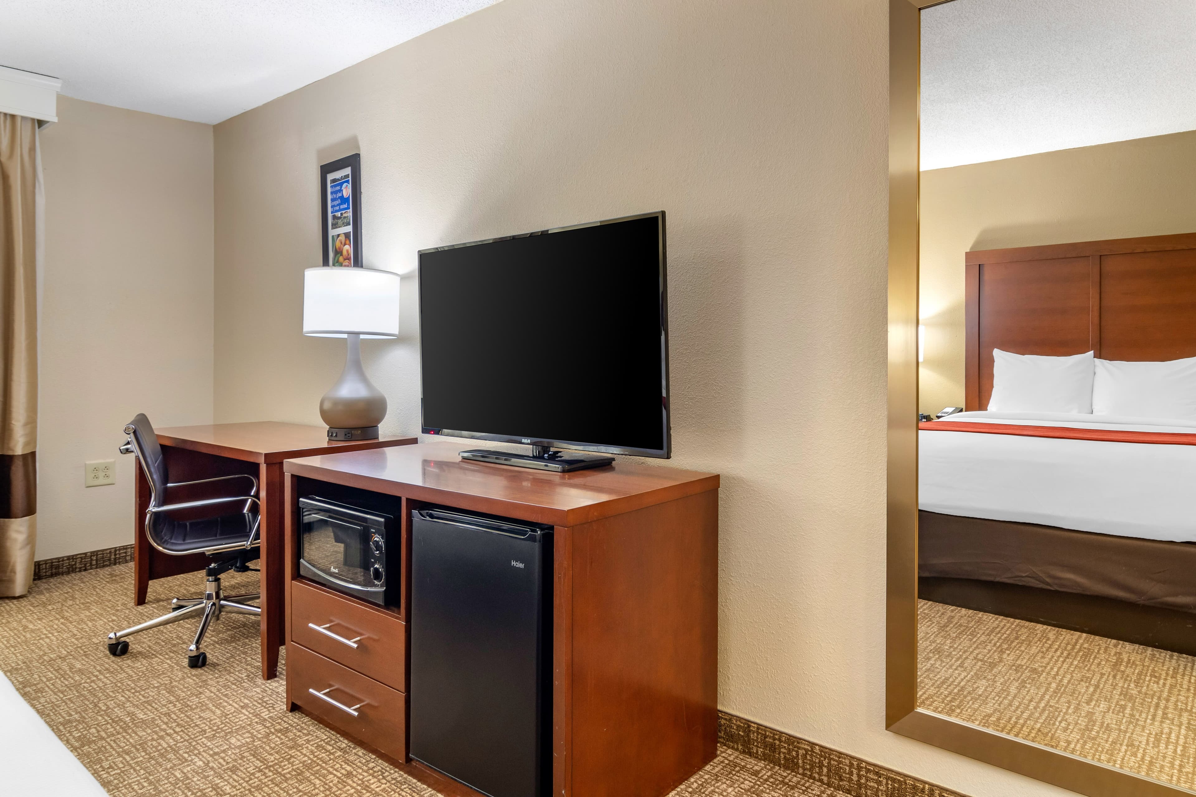 Comfort Inn & Suites Macon North I-75 — 13