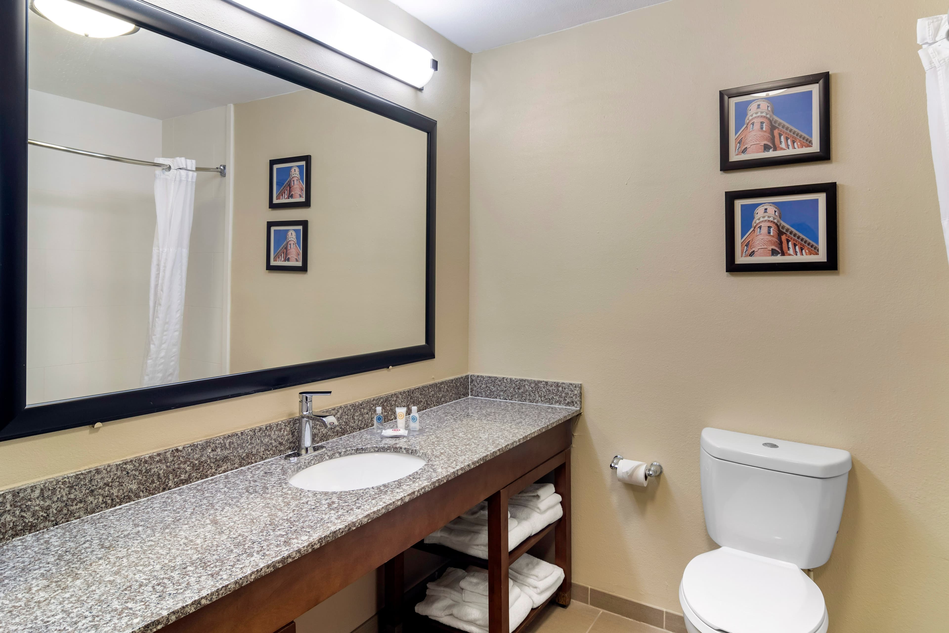 Comfort Inn & Suites Macon North I-75 — 16