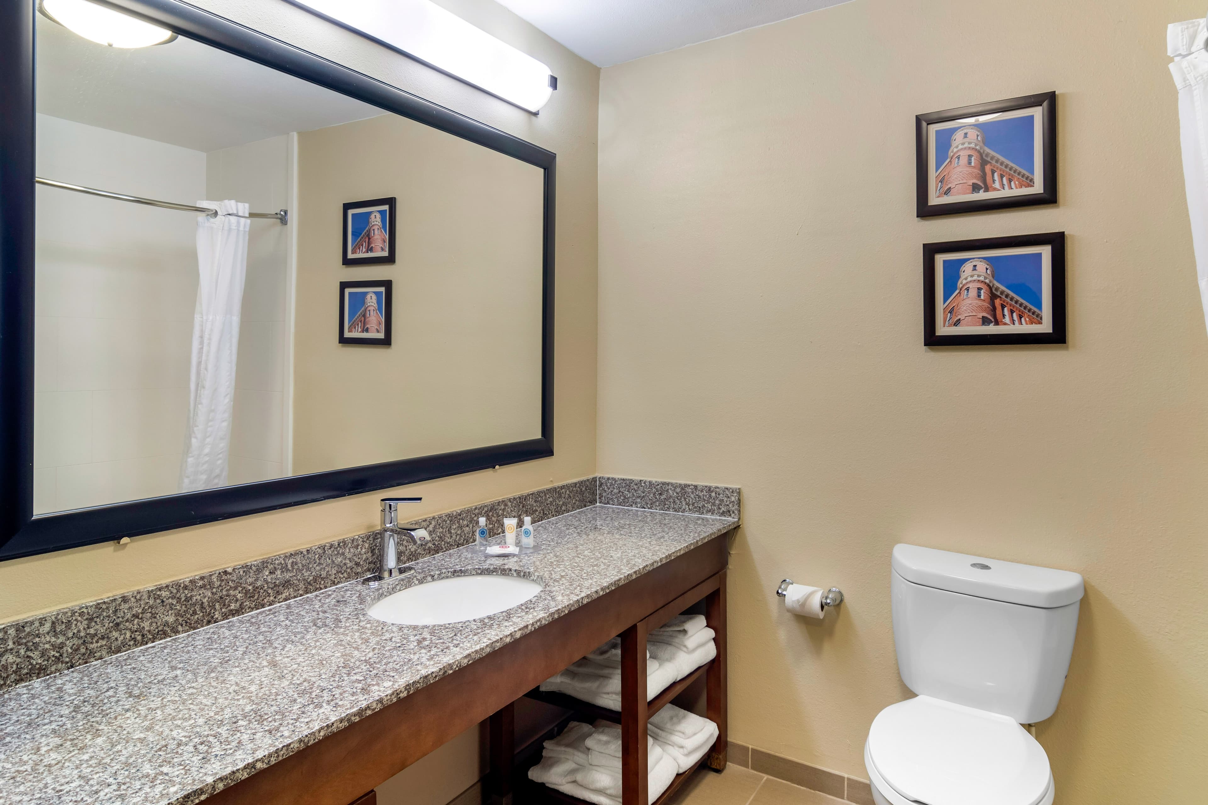 Comfort Inn & Suites Macon North I-75 — 21