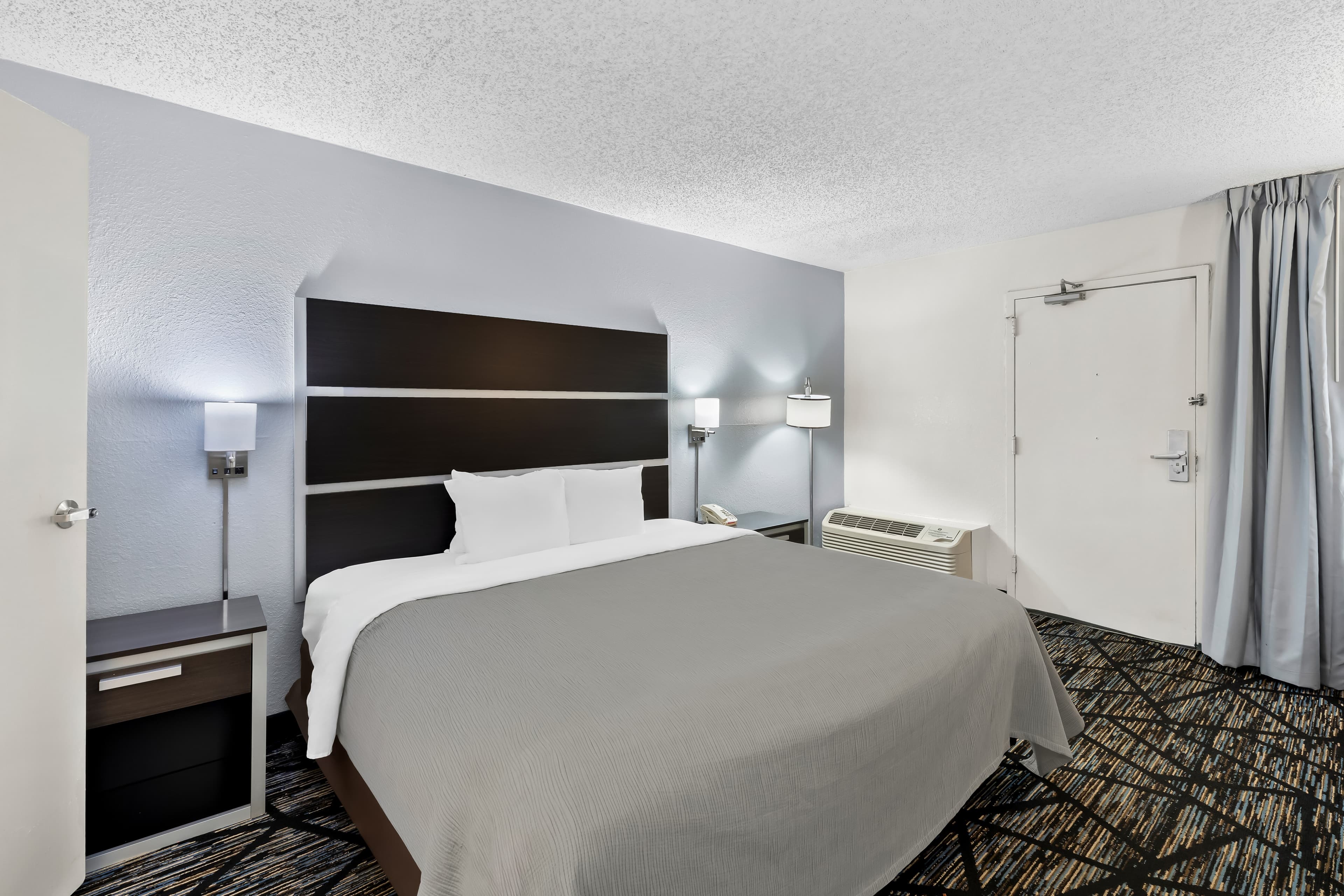 Quality Inn Northlake - Image 2