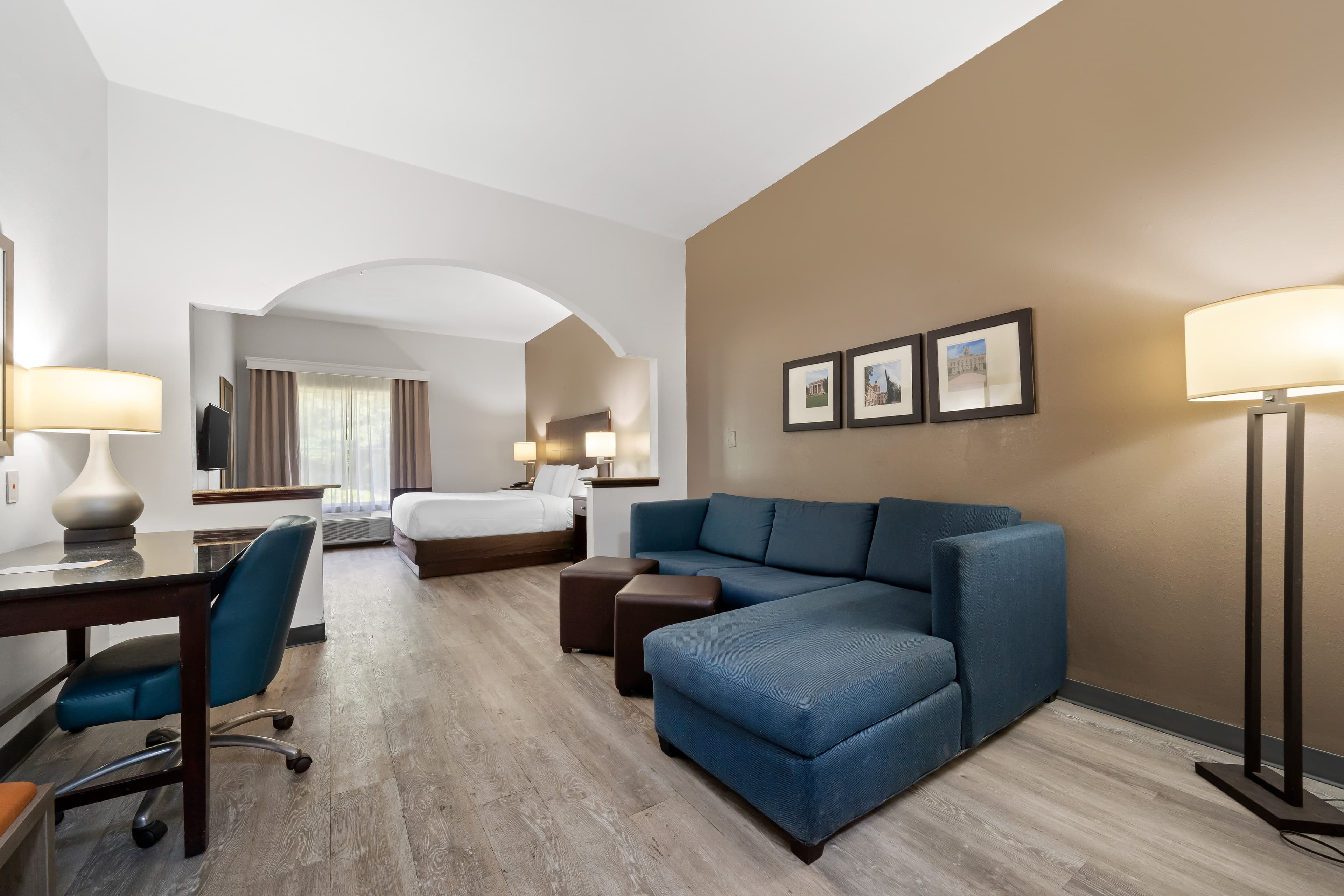 Comfort Suites Milledgeville - Image 2