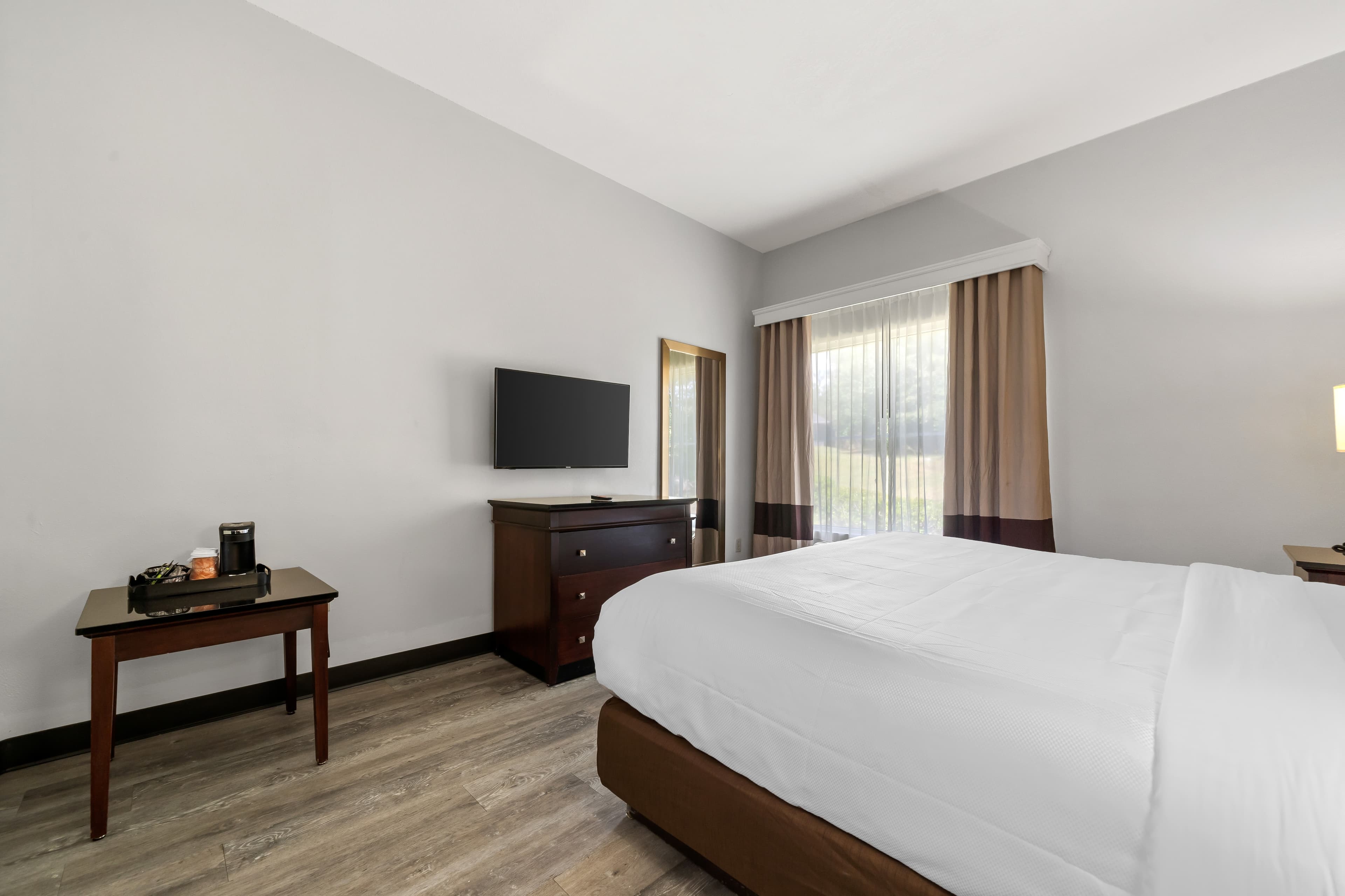 Comfort Suites Milledgeville - Image 3
