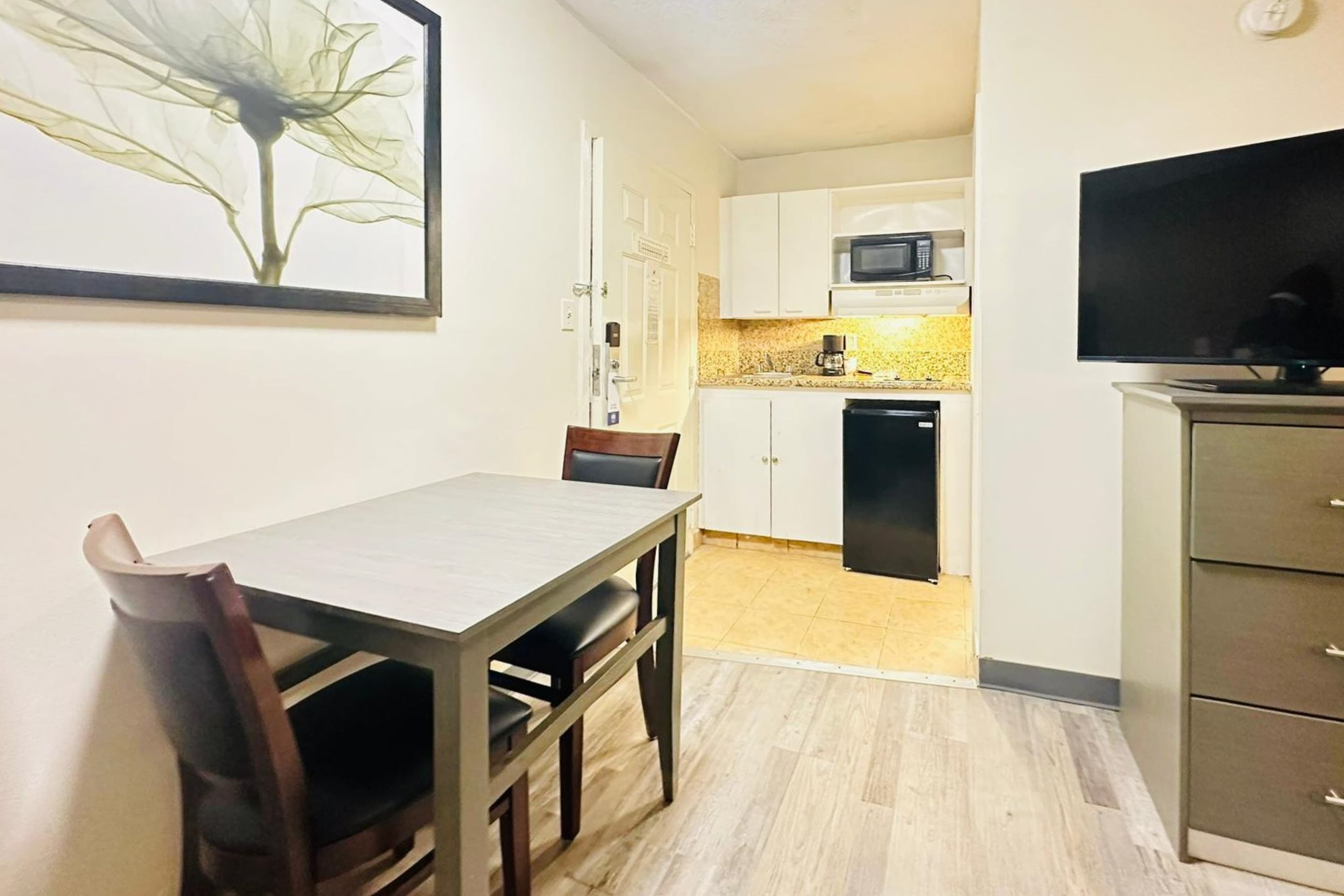Suburban Studios Abercorn - Image 3