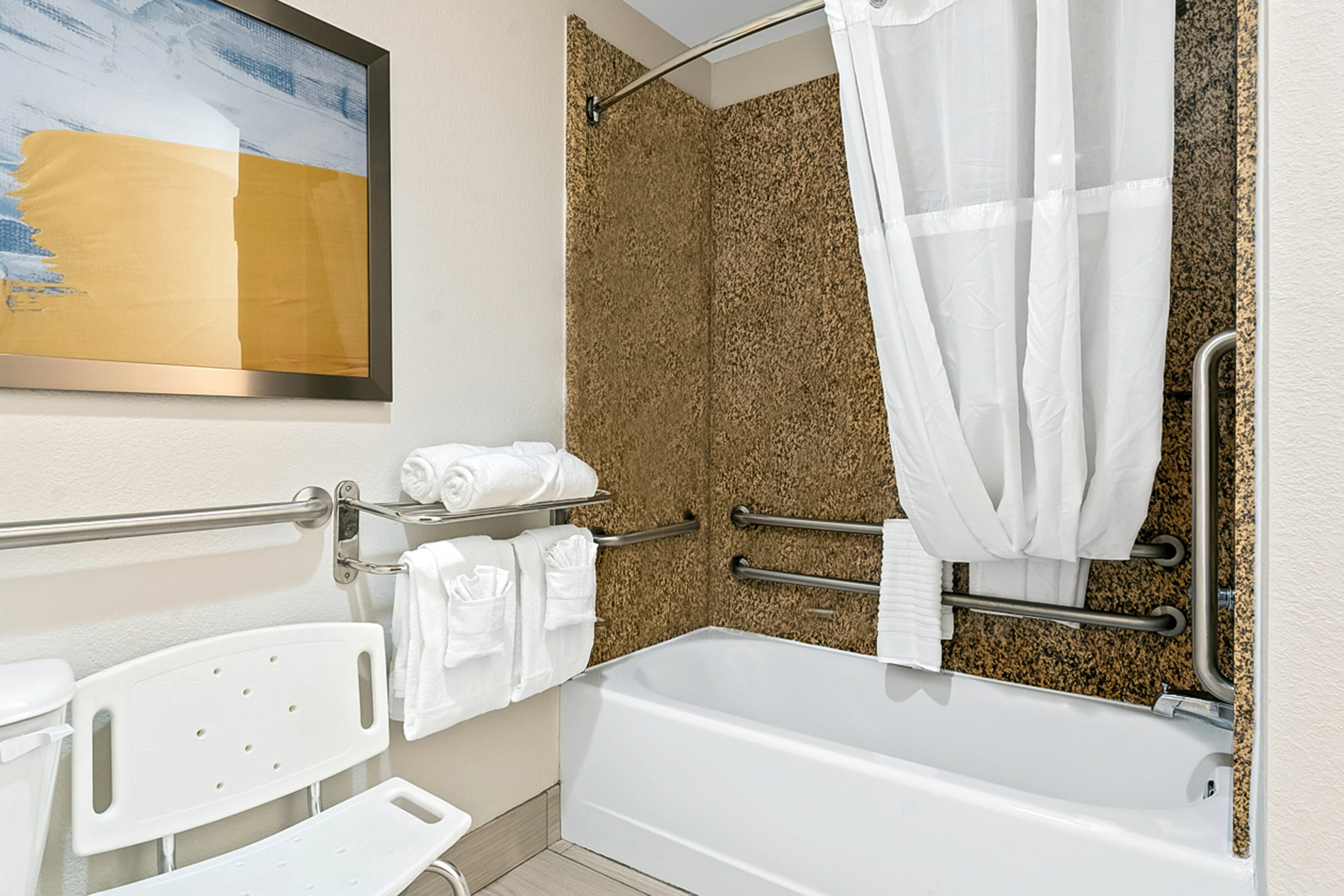 Comfort Suites Augusta Riverwatch - Image 5