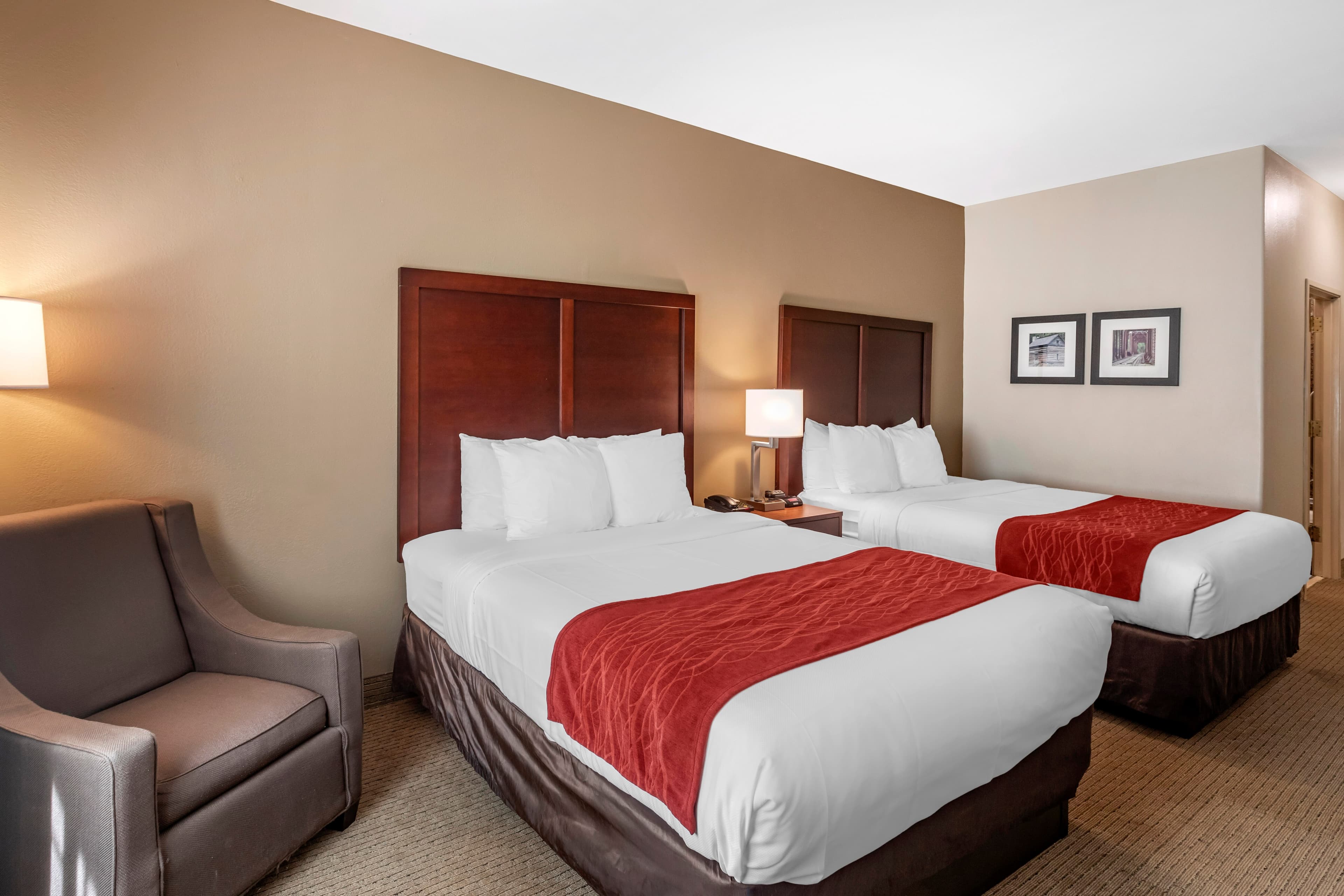 Comfort Inn & Suites Villa Rica — 11