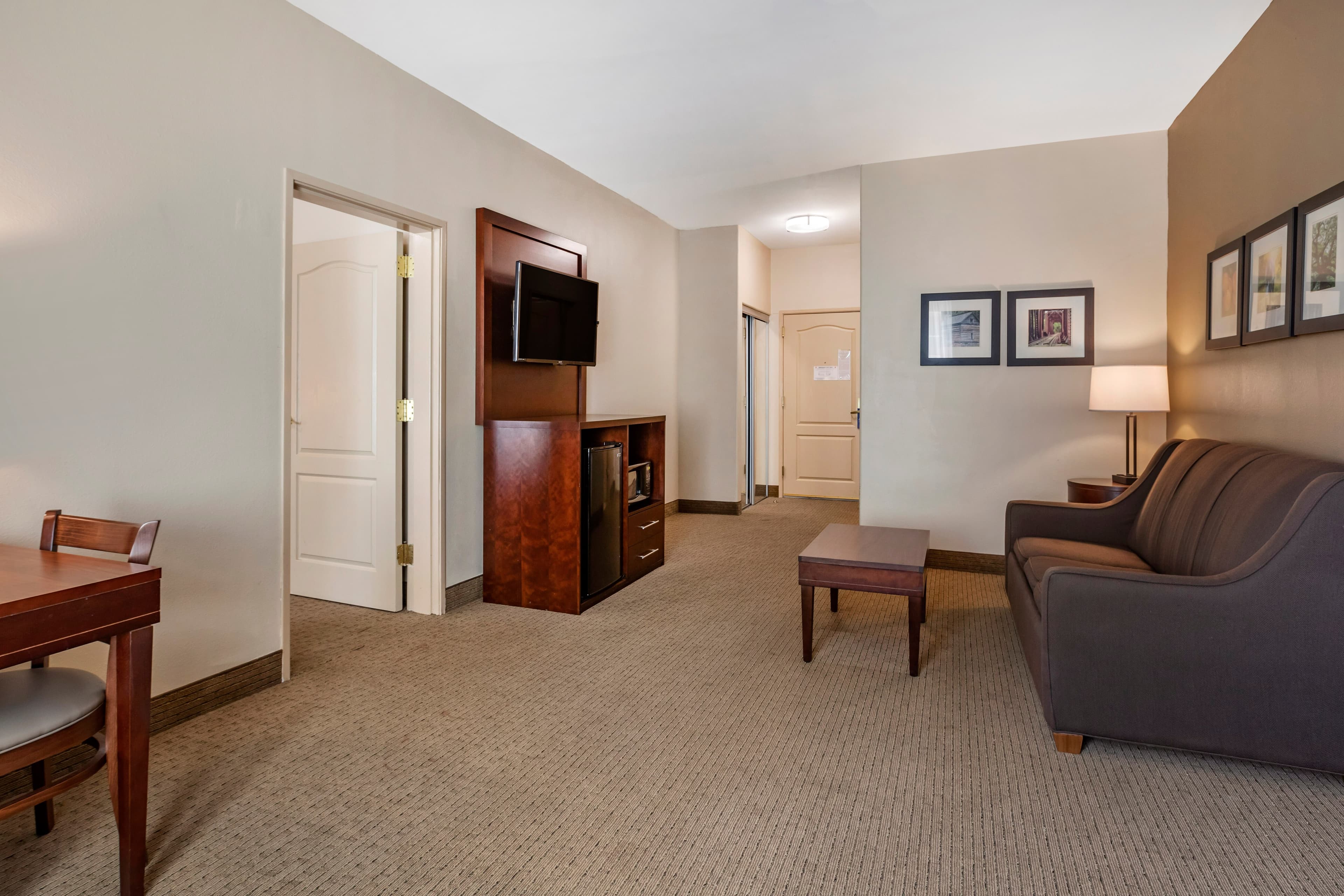 Comfort Inn & Suites Villa Rica — 34