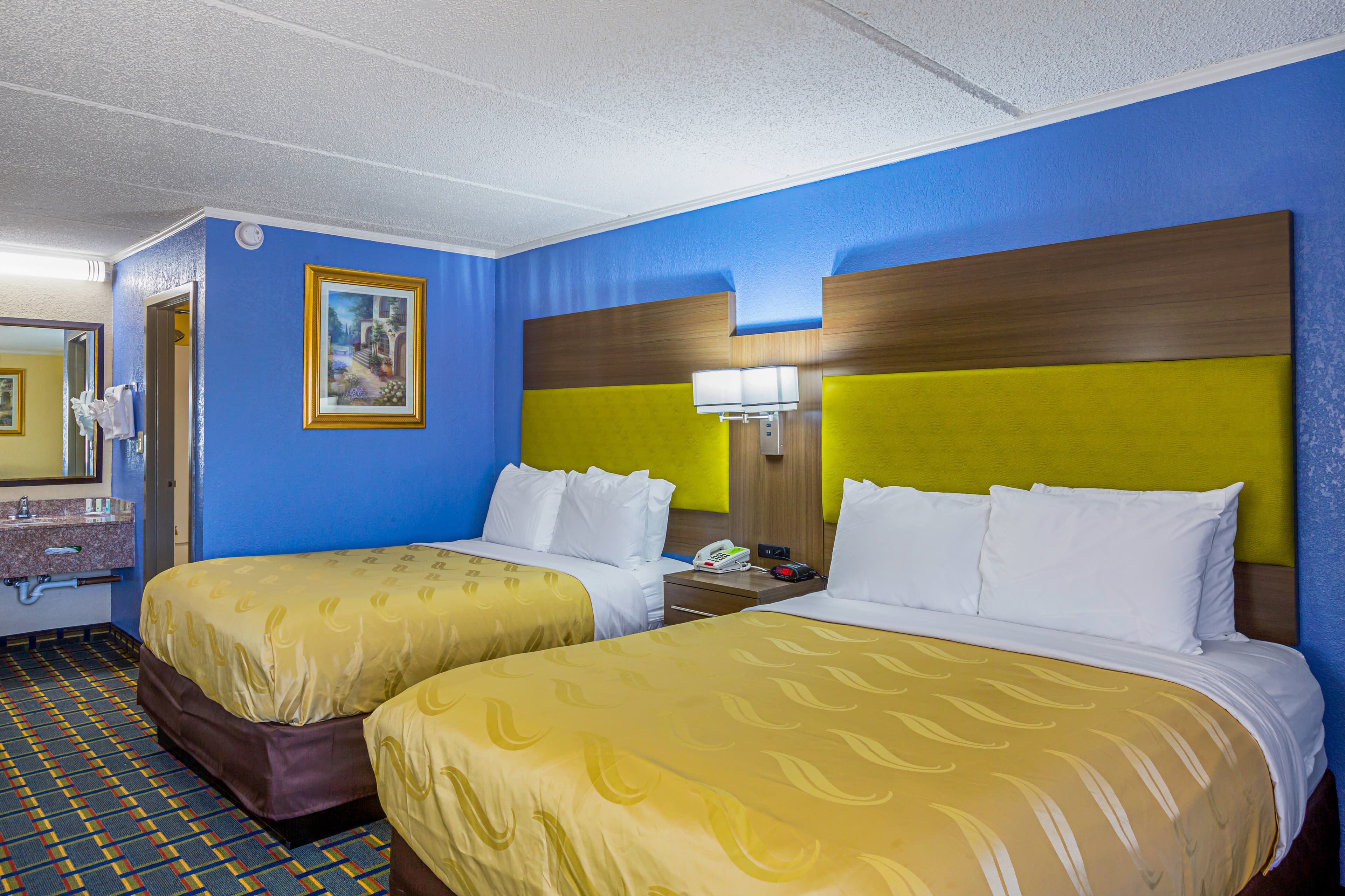 Quality Inn & Suites near Six Flags East — 6