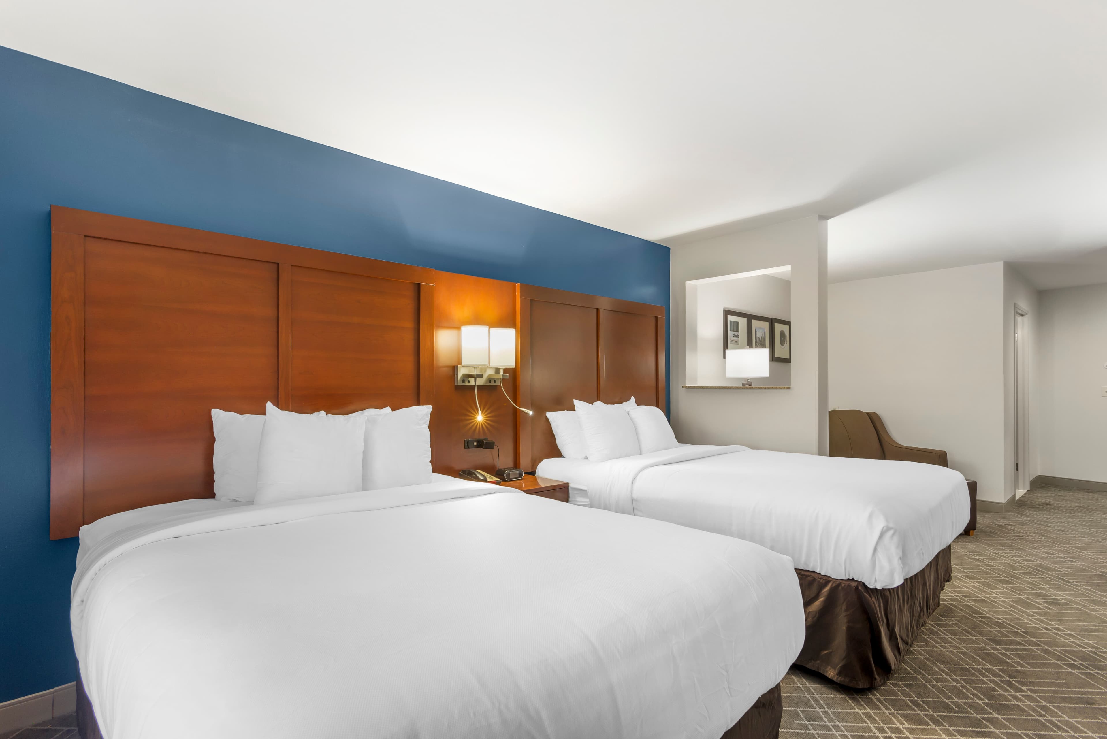 Comfort Suites Atlanta Airport — 16