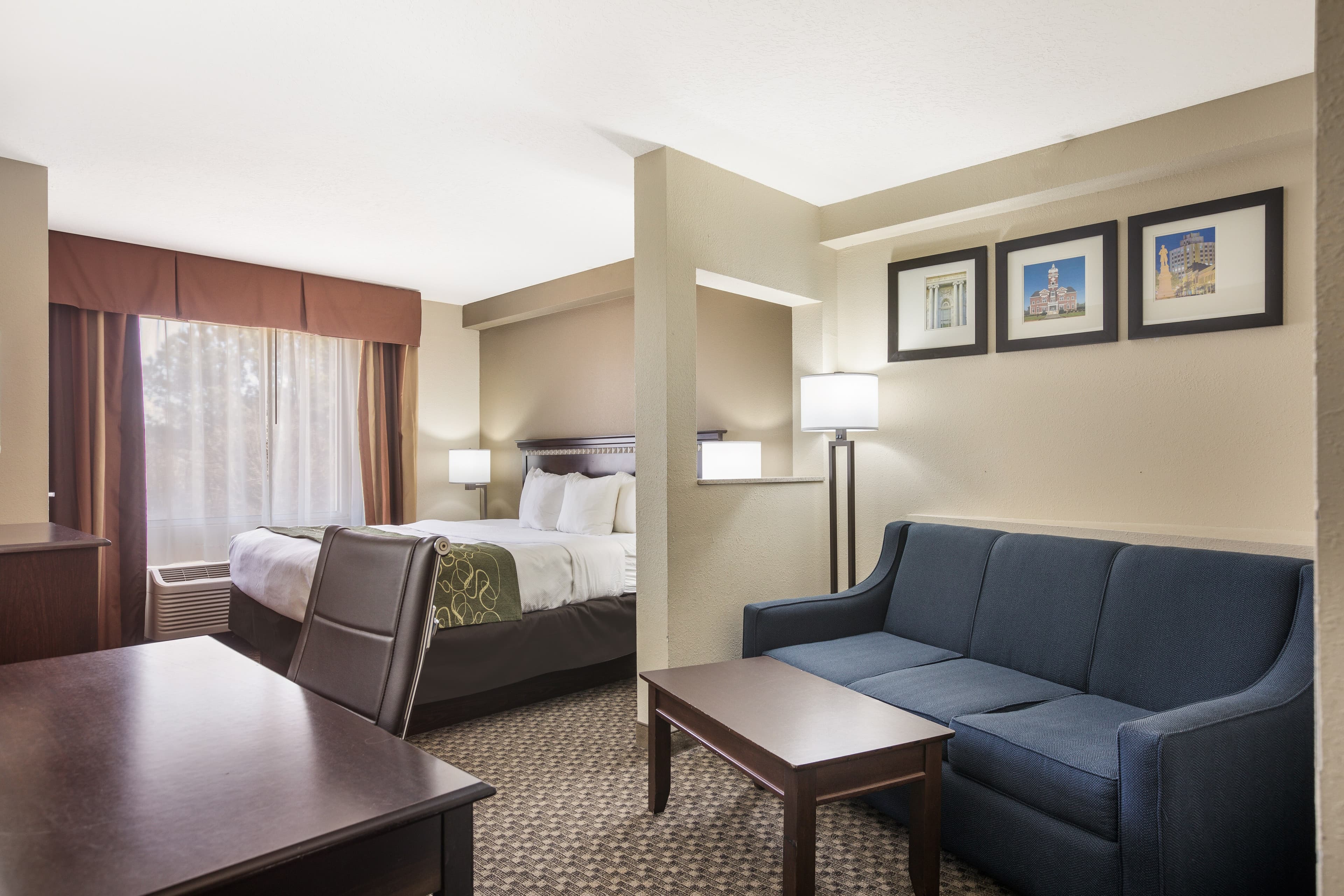 Comfort Suites Forsyth near I-75 - Image 2