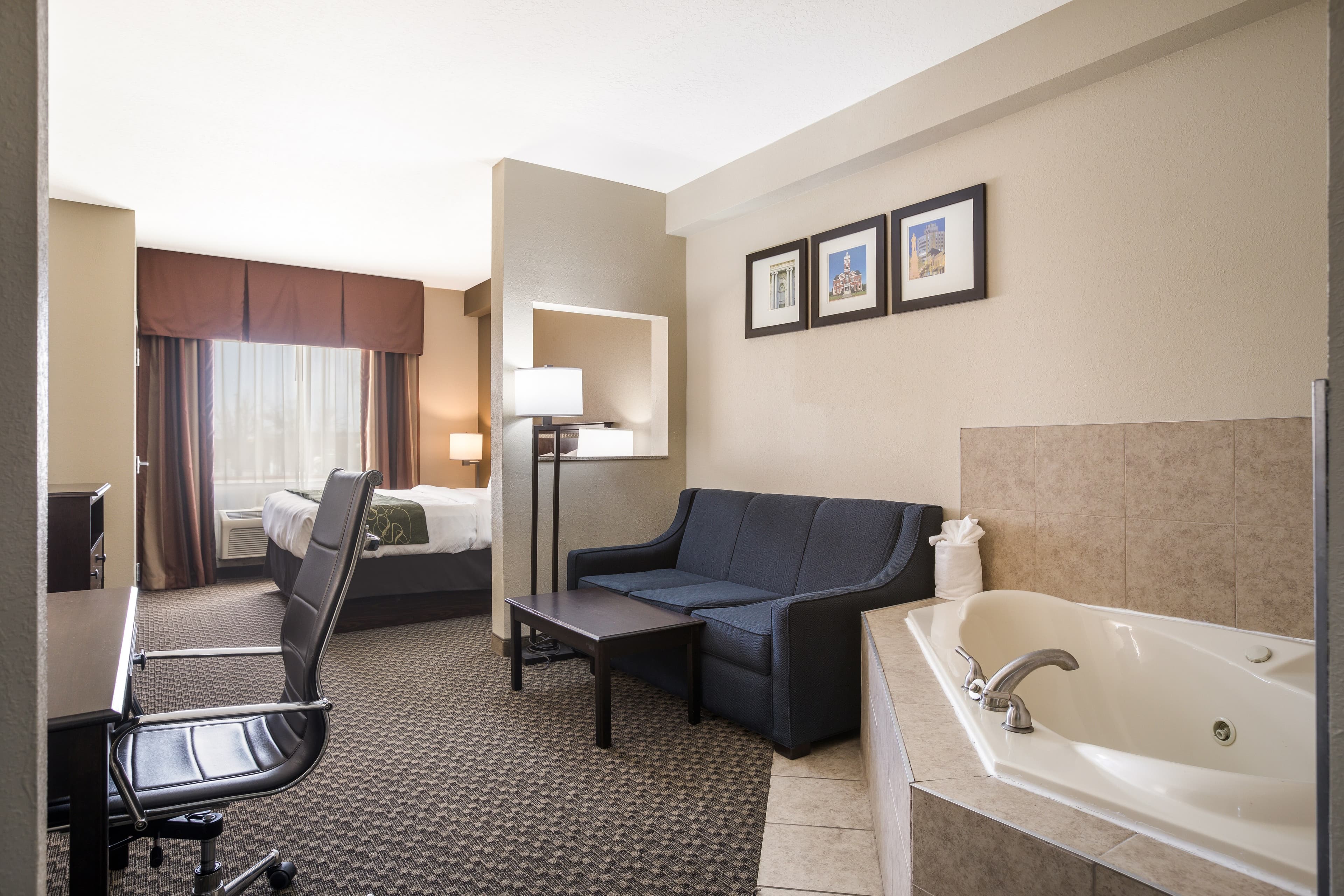 Comfort Suites Forsyth near I-75 — 16
