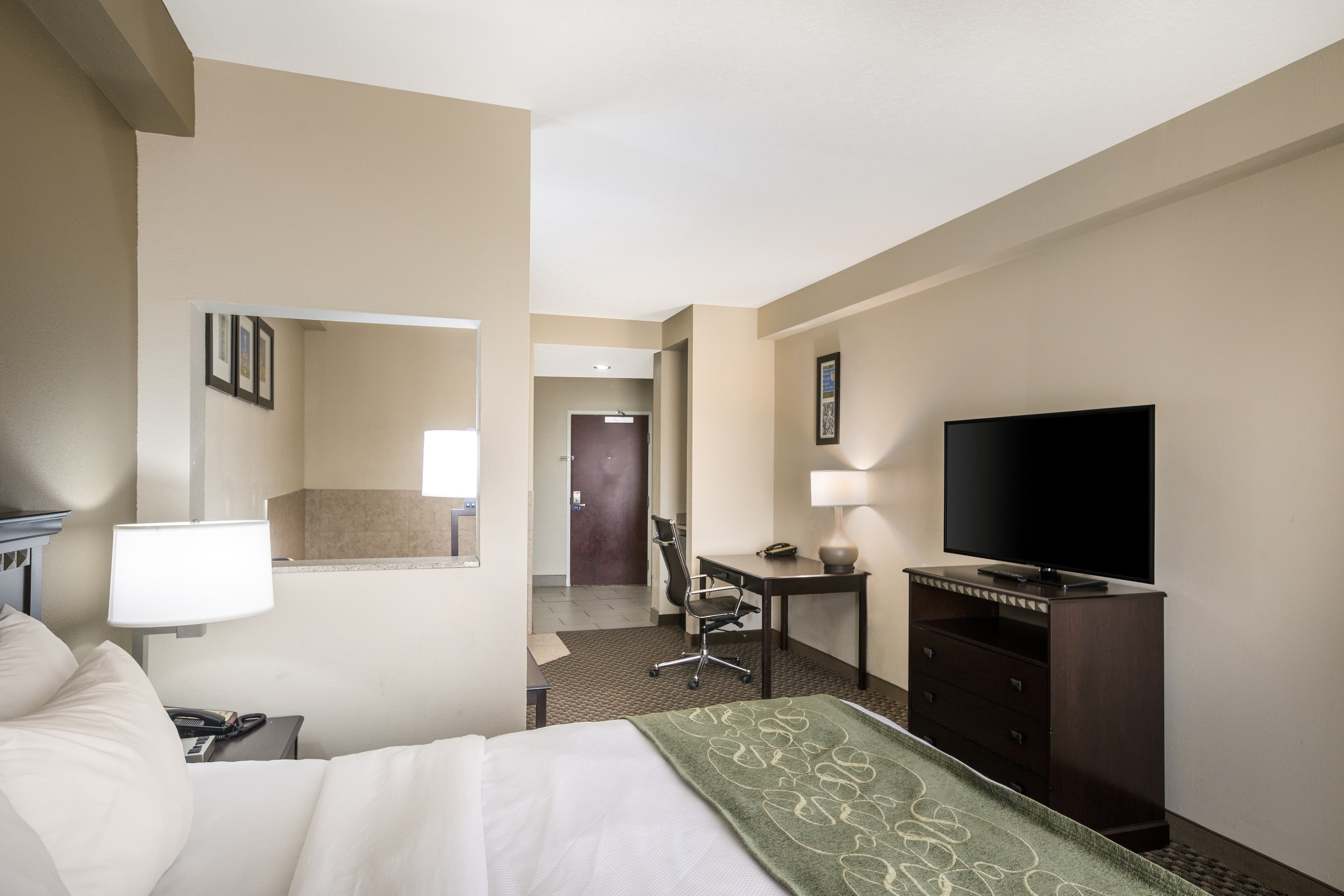 Comfort Suites Forsyth near I-75 — 18