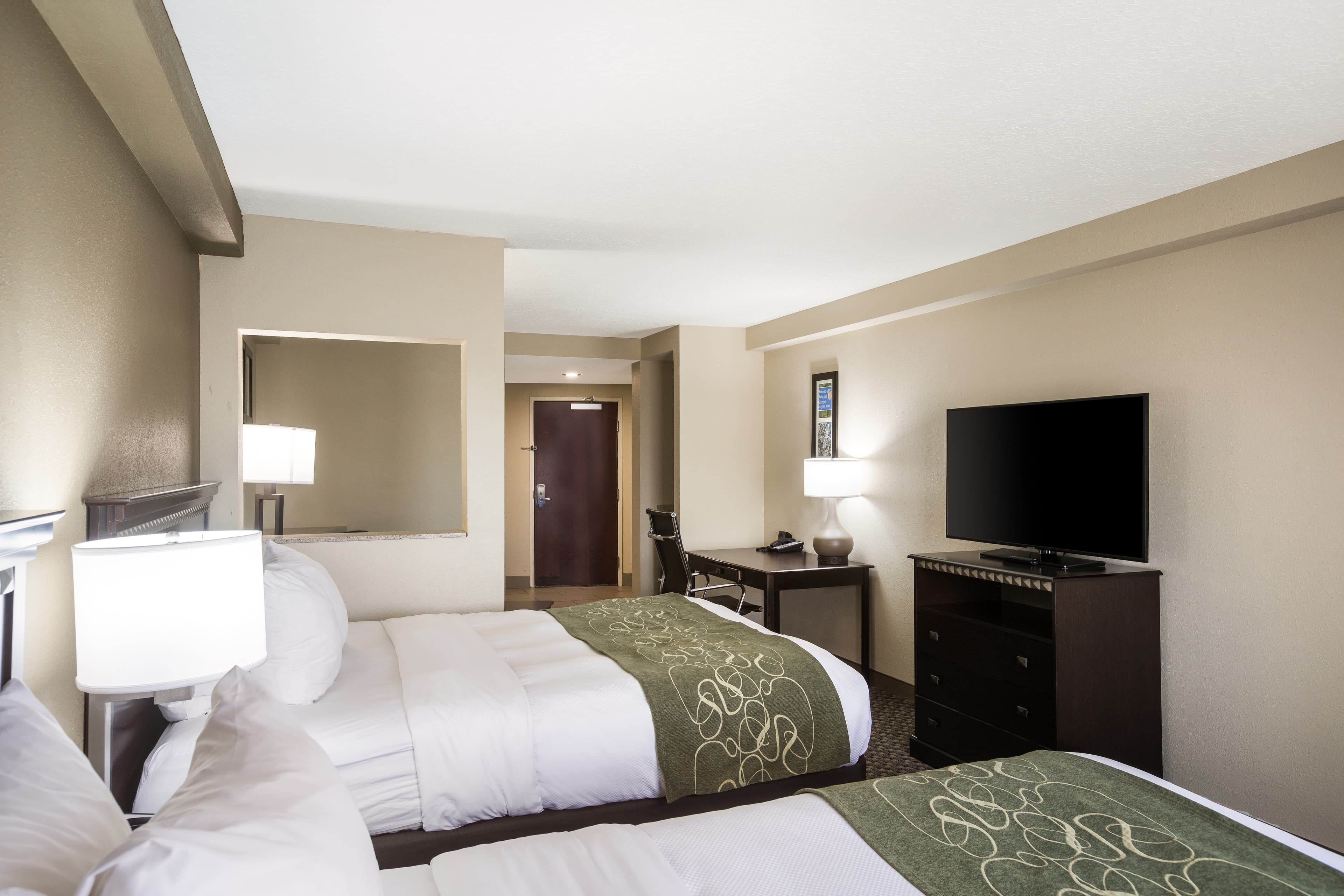 Comfort Suites Forsyth near I-75 — 17