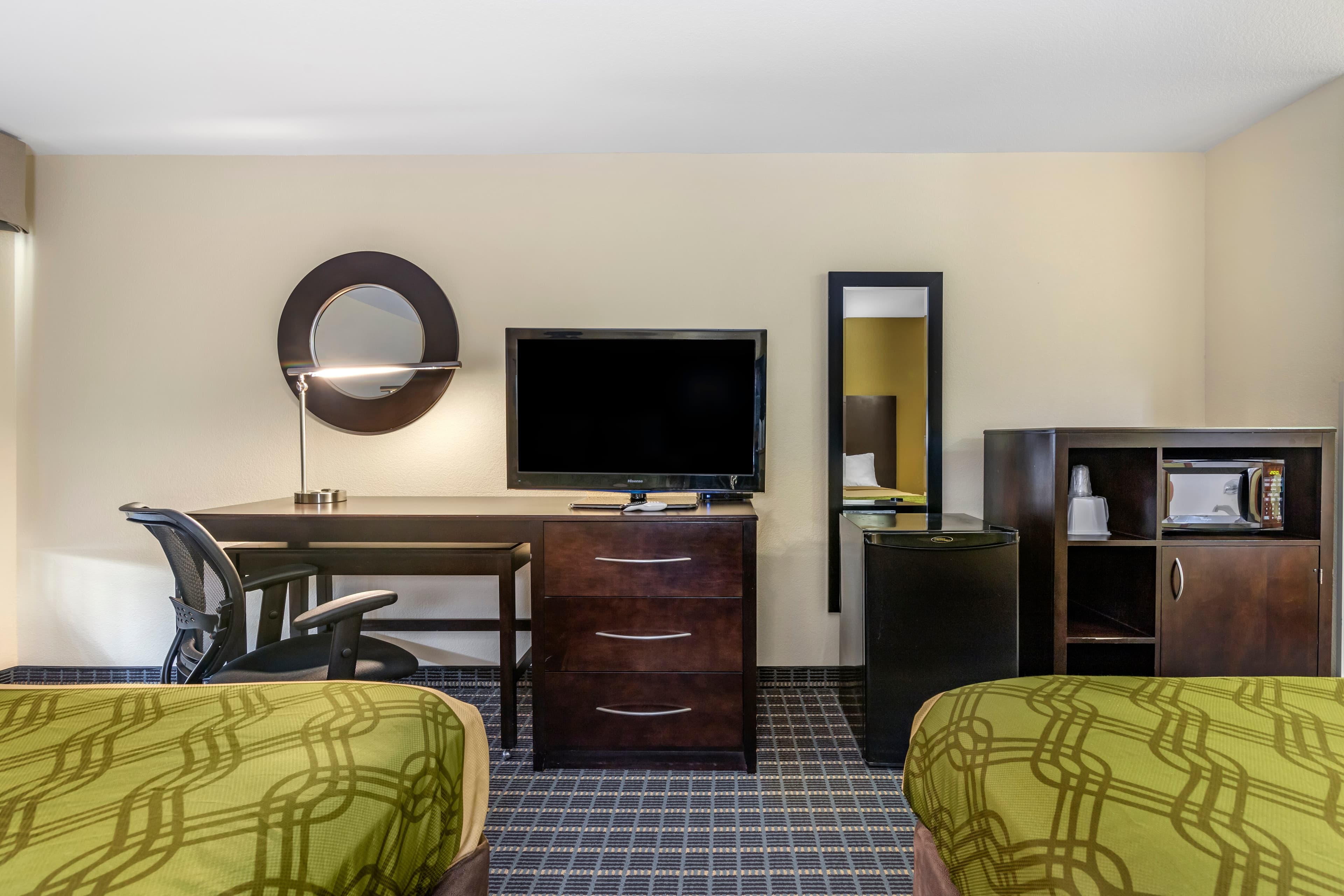 Econo Lodge Brunswick Travel Center — 17