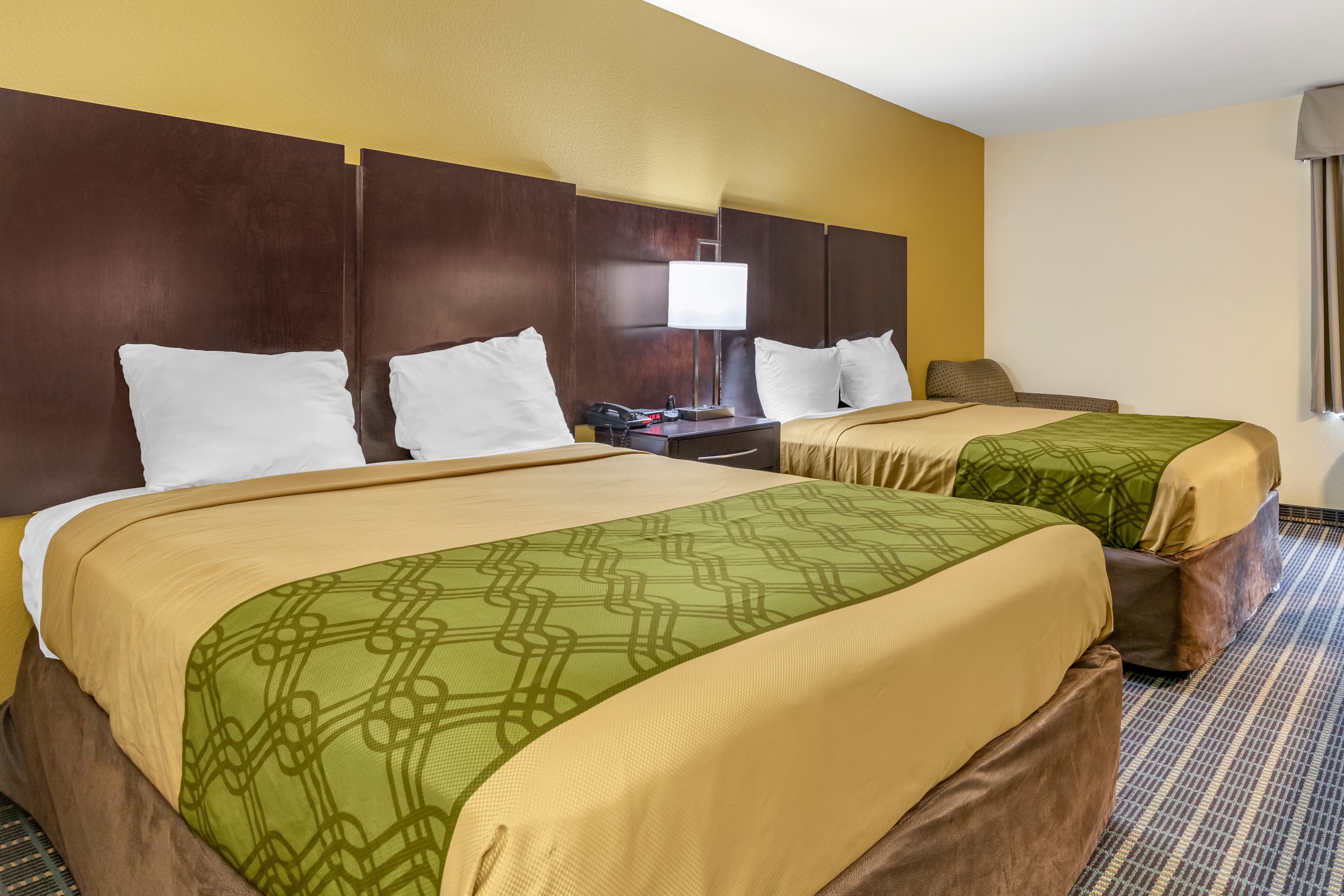Econo Lodge Brunswick Travel Center — 19