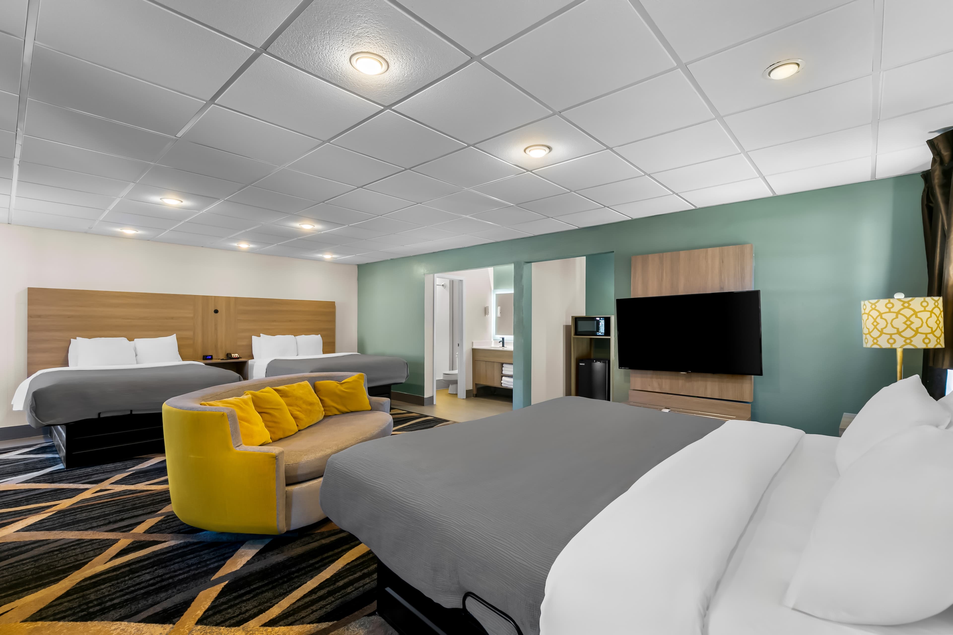 Quality Inn Downtown Helen — 11