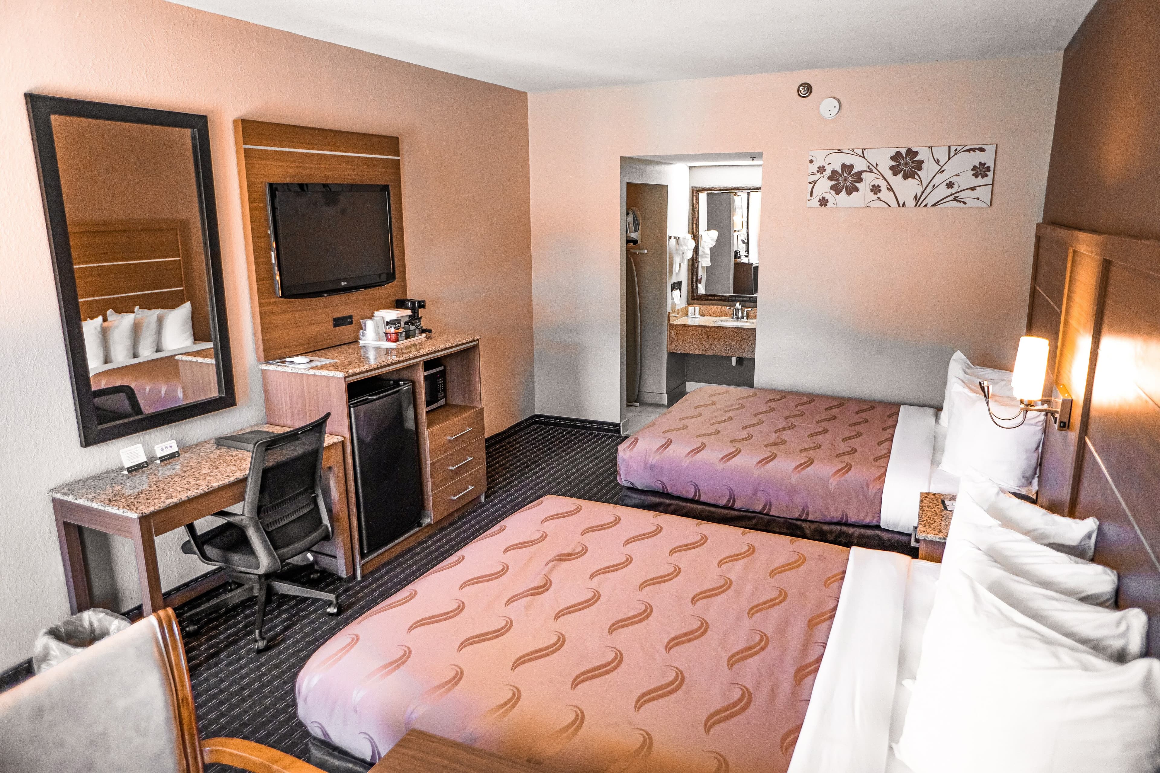 Quality Inn & Suites near Six Flags - Austell — 19
