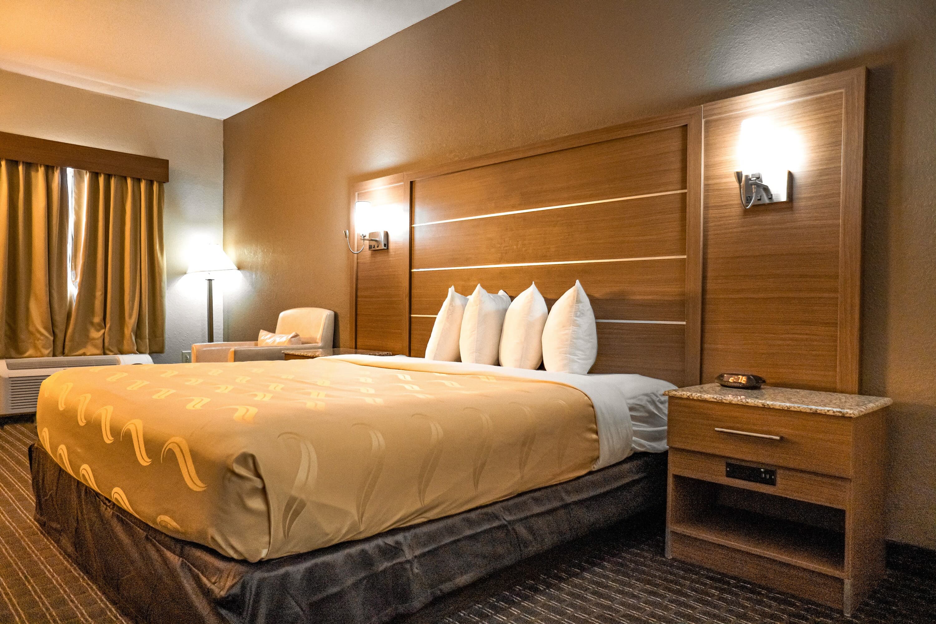 Quality Inn & Suites near Six Flags - Austell - Image 3