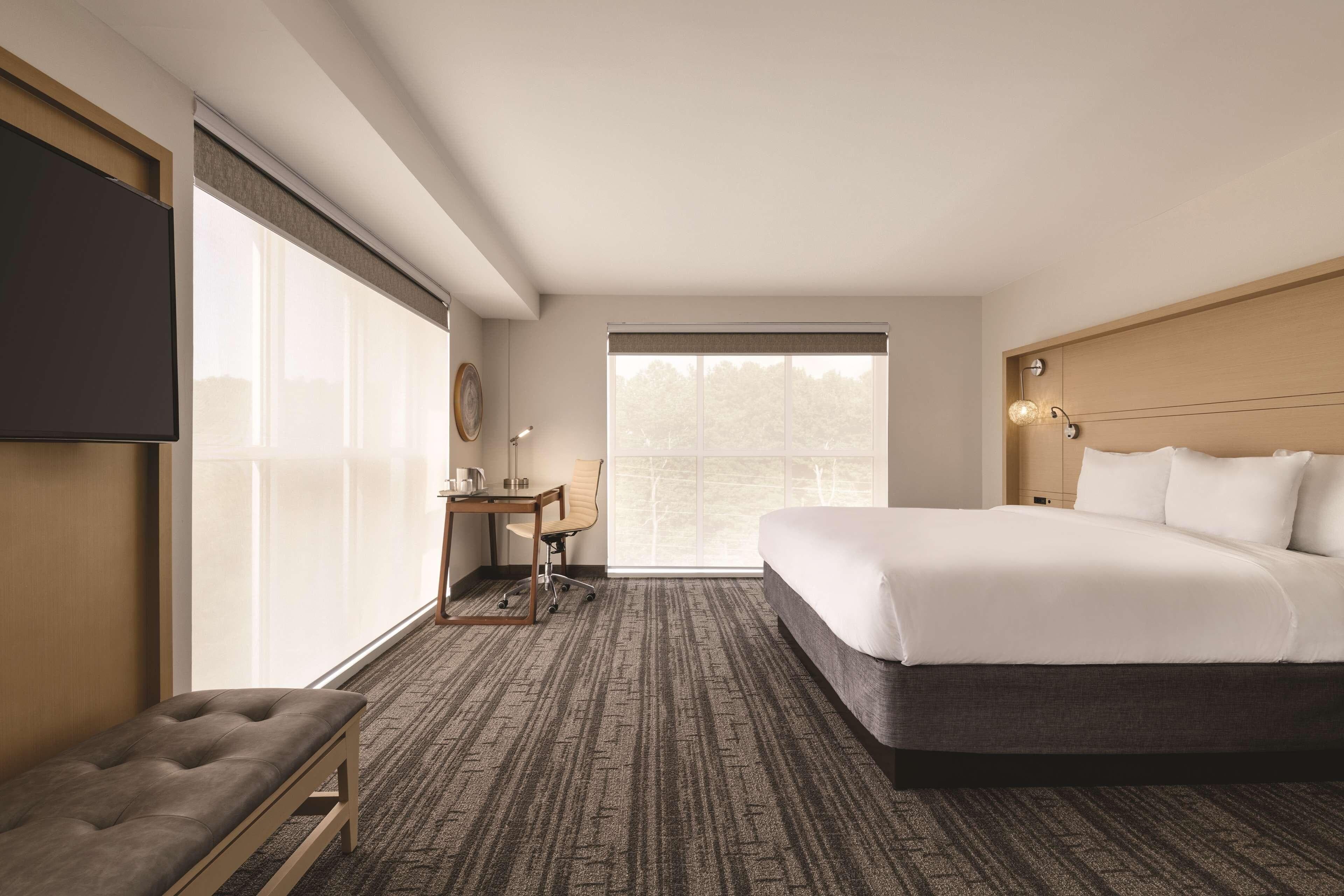 Radisson Hotel Atlanta Airport — 18
