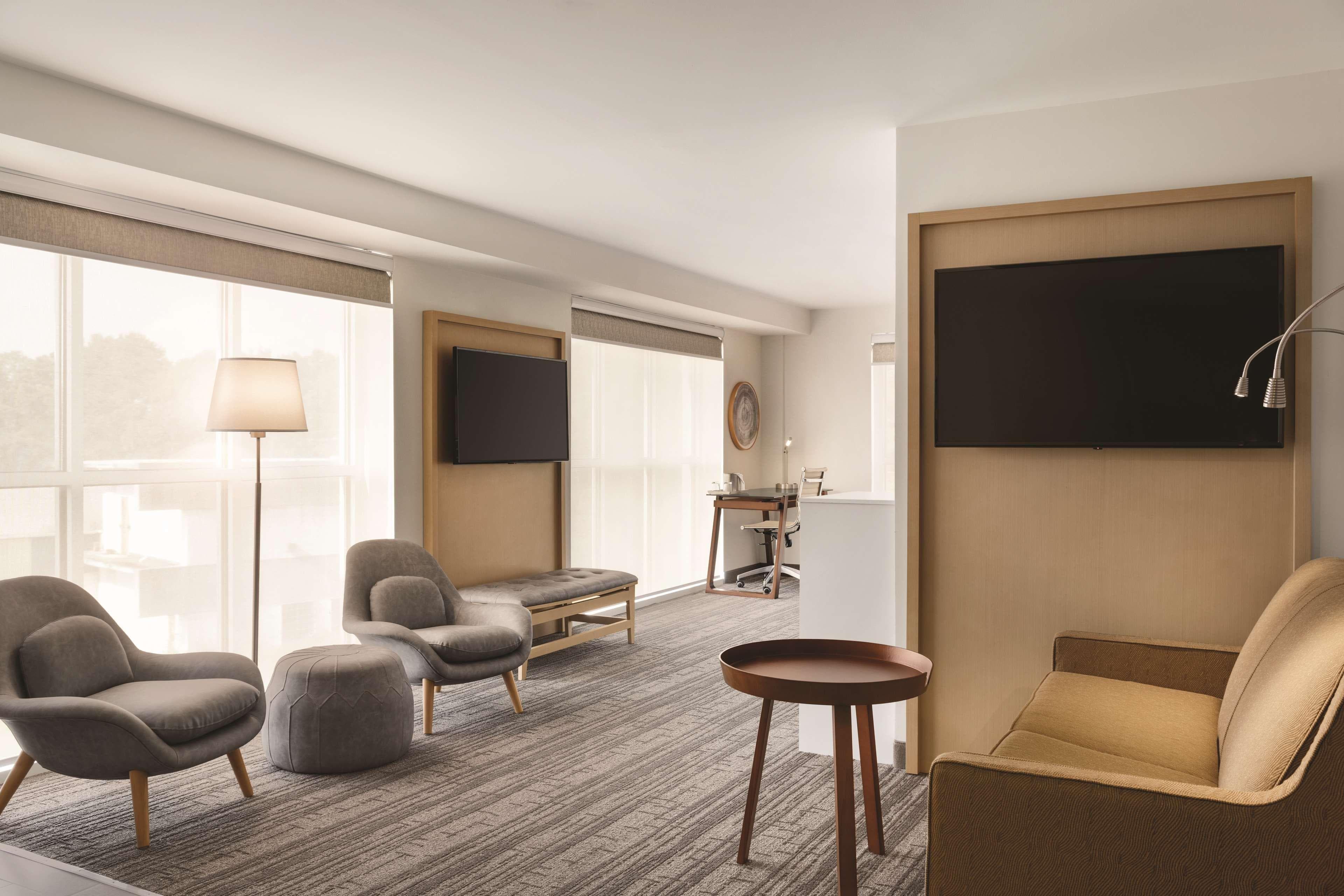 Radisson Hotel Atlanta Airport — 19