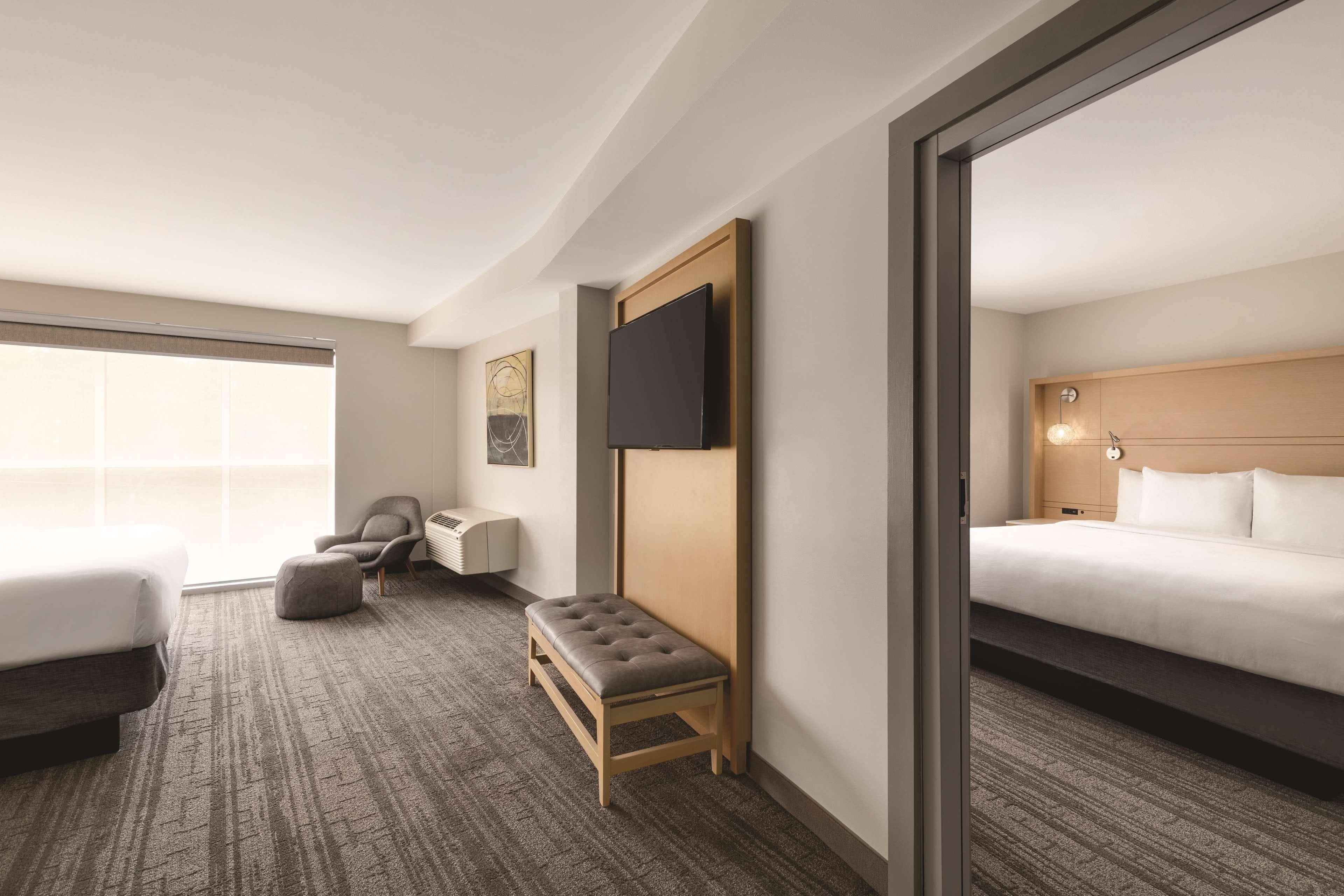 Radisson Hotel Atlanta Airport — 9