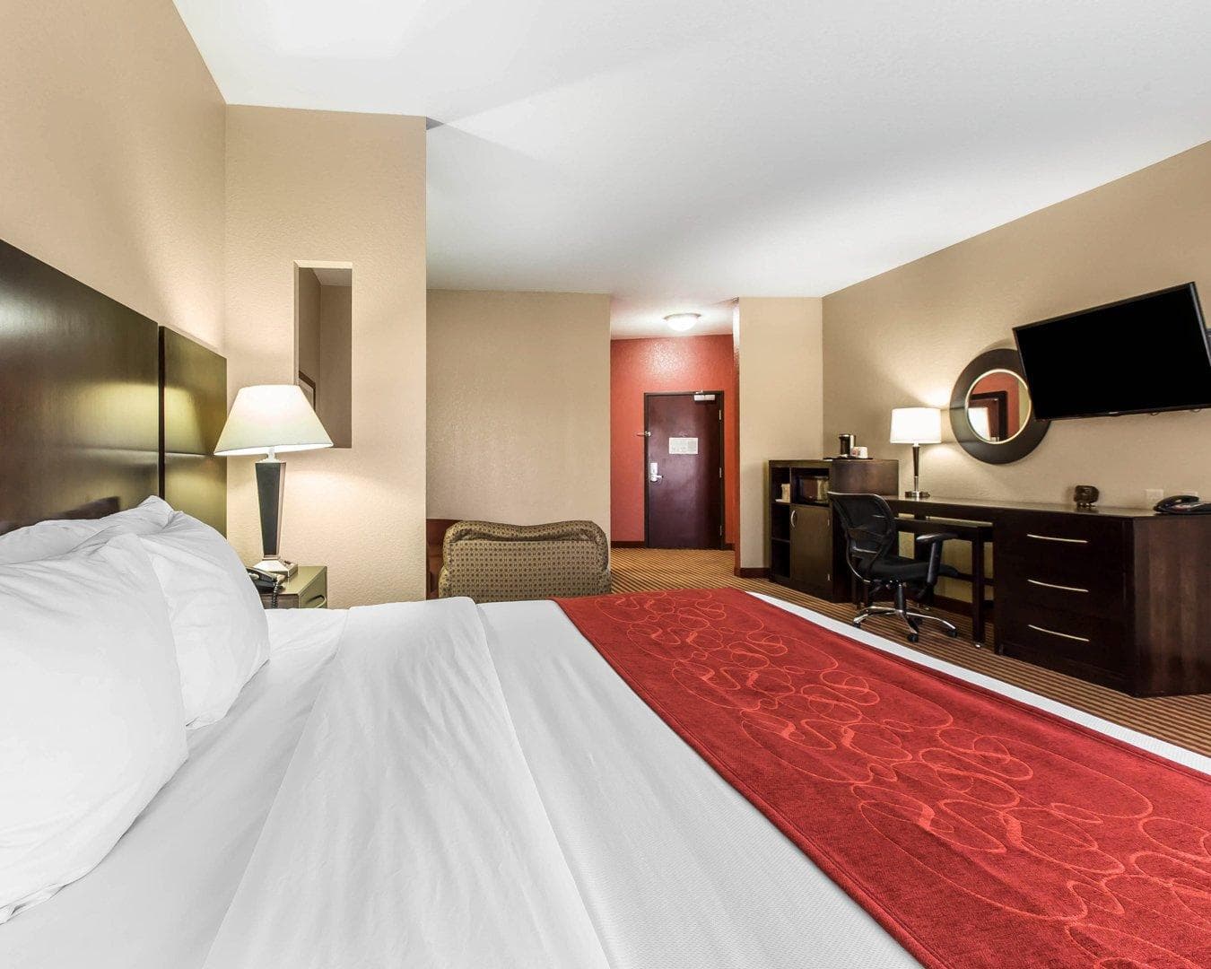 Comfort Suites Waycross - Image 3