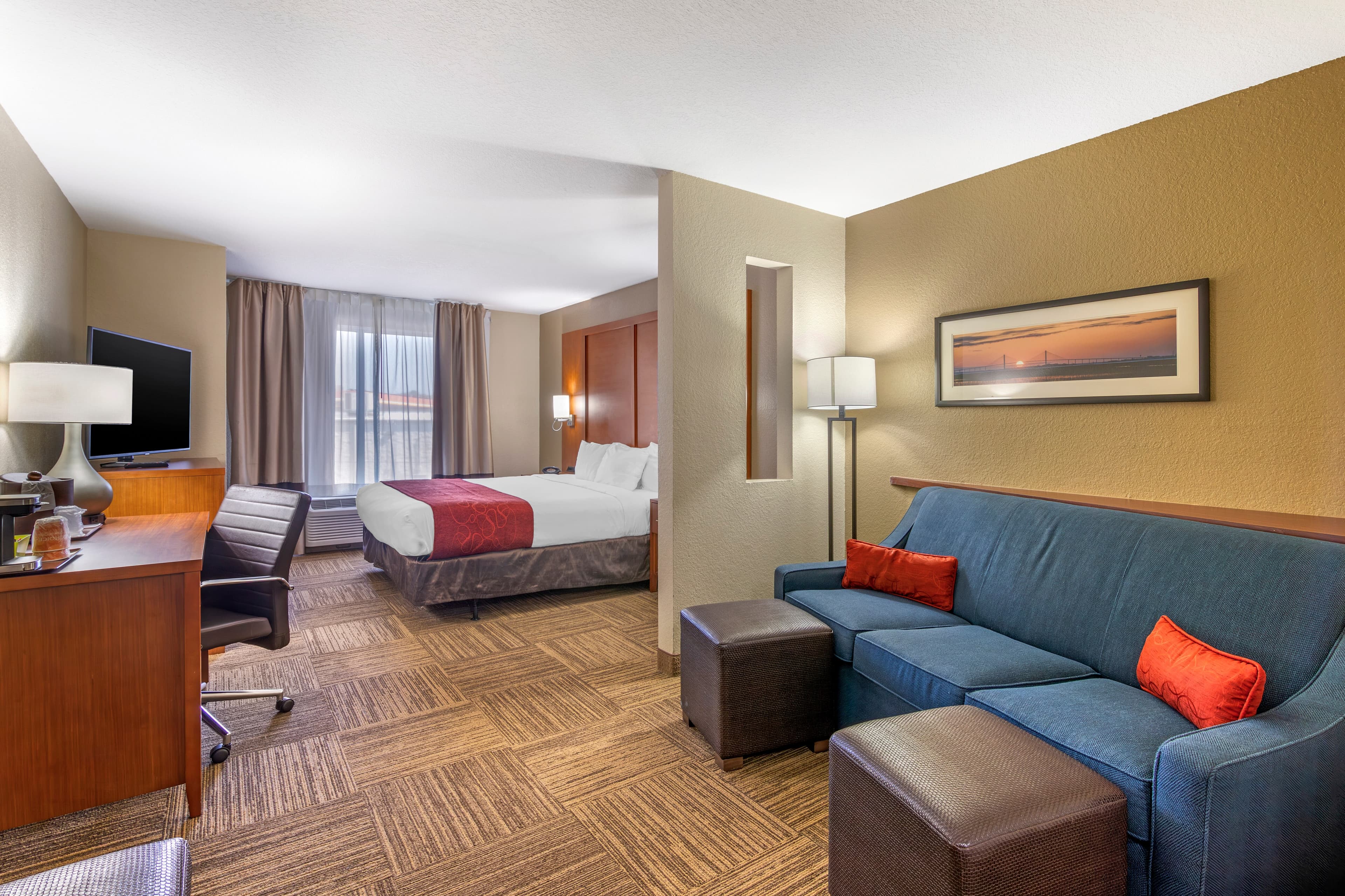 Comfort Suites Brunswick - Image 2