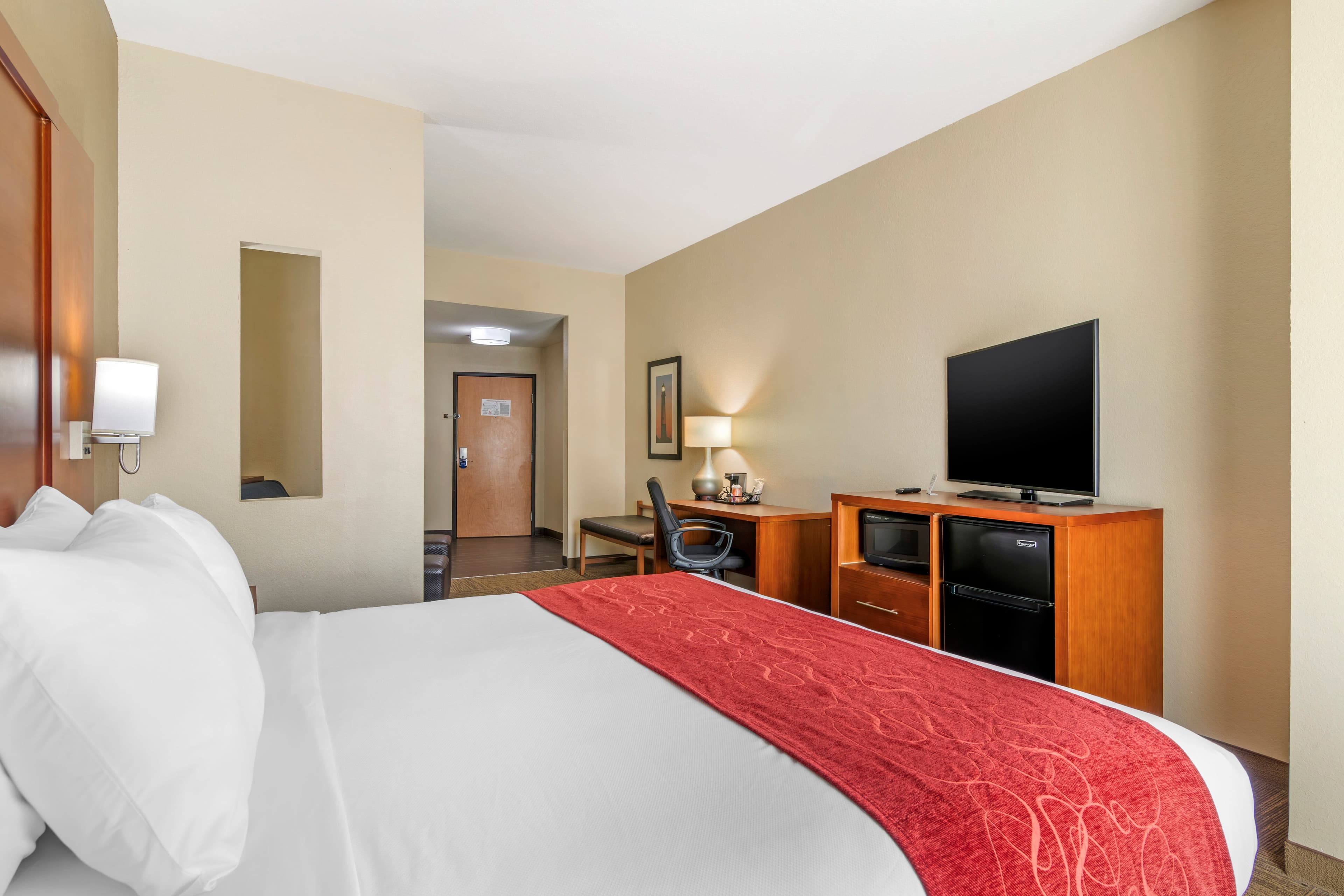 Comfort Suites Brunswick — 8