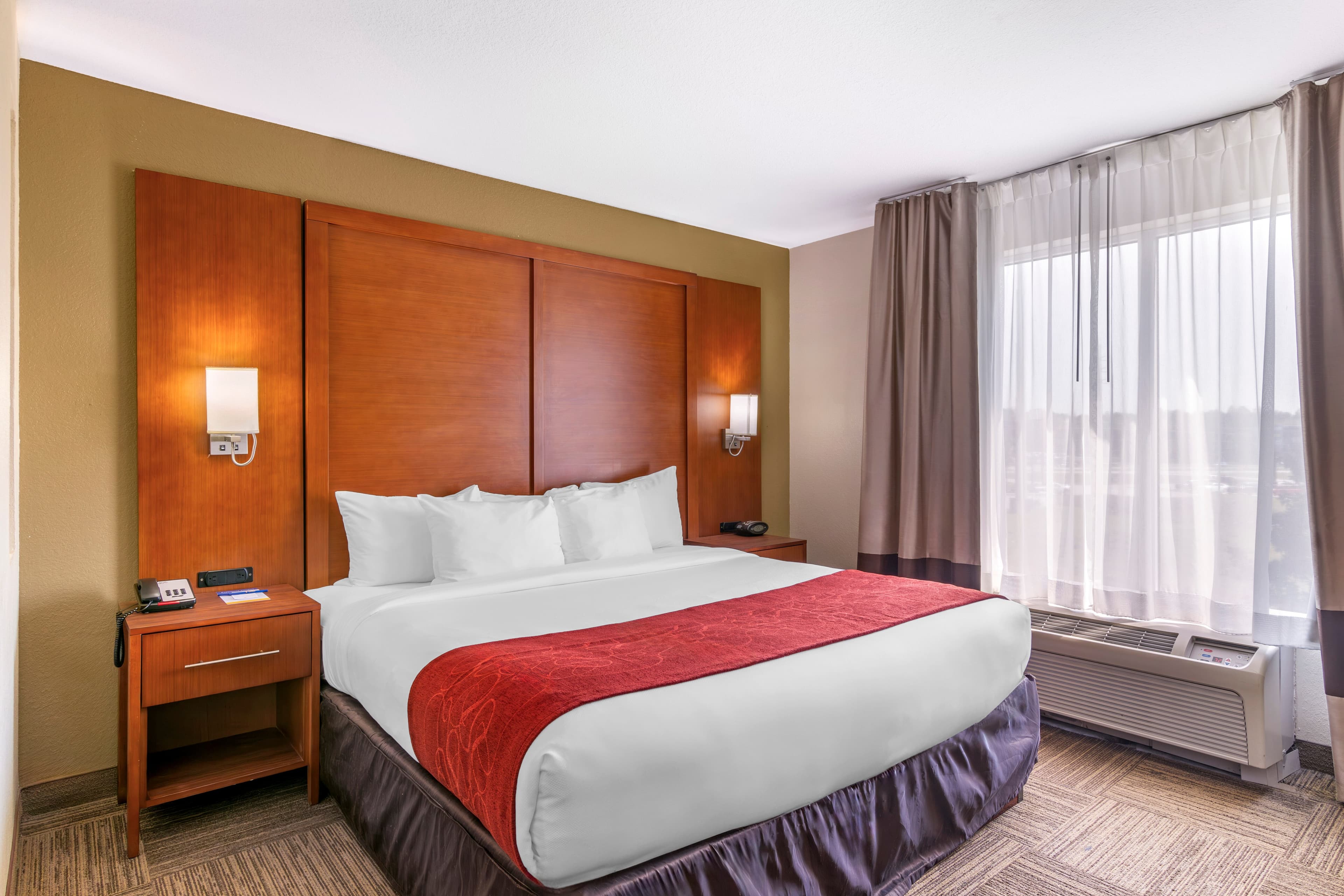Comfort Suites Brunswick — 14
