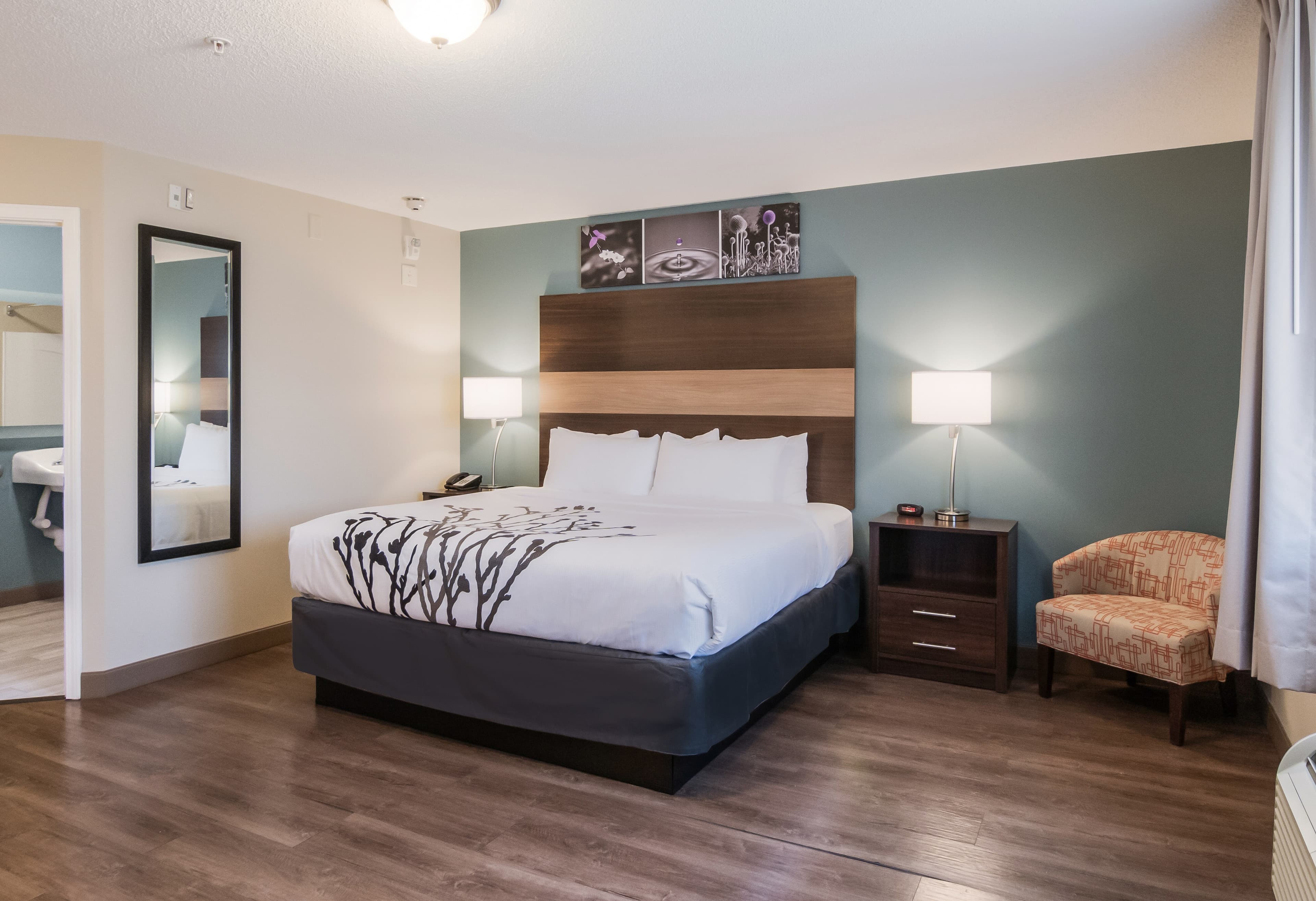 Sleep Inn & Suites Columbus near Fort Benning - Image 3