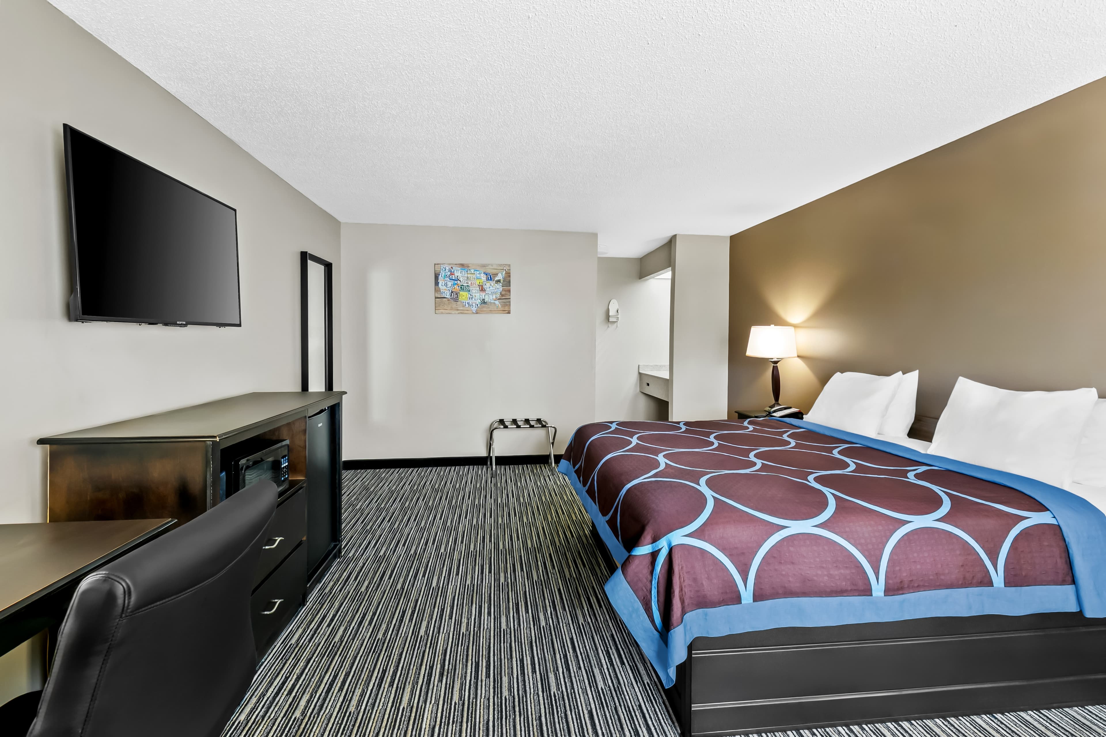 Econo Lodge Elberton — 13