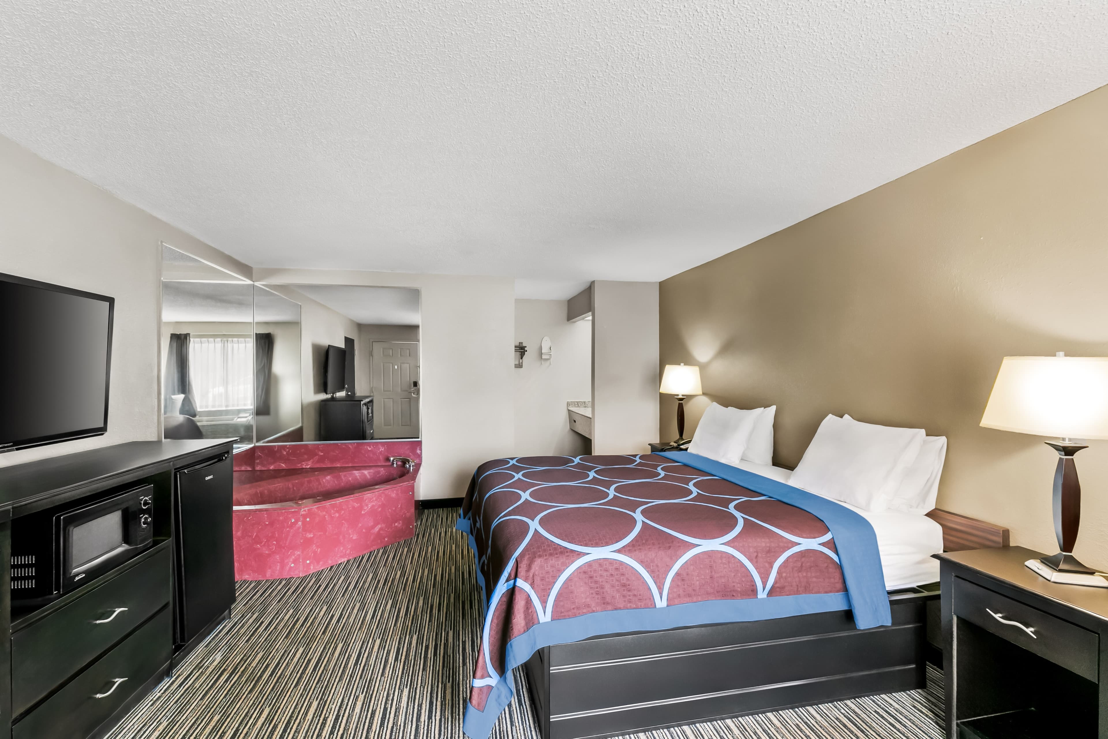 Econo Lodge Elberton — 22