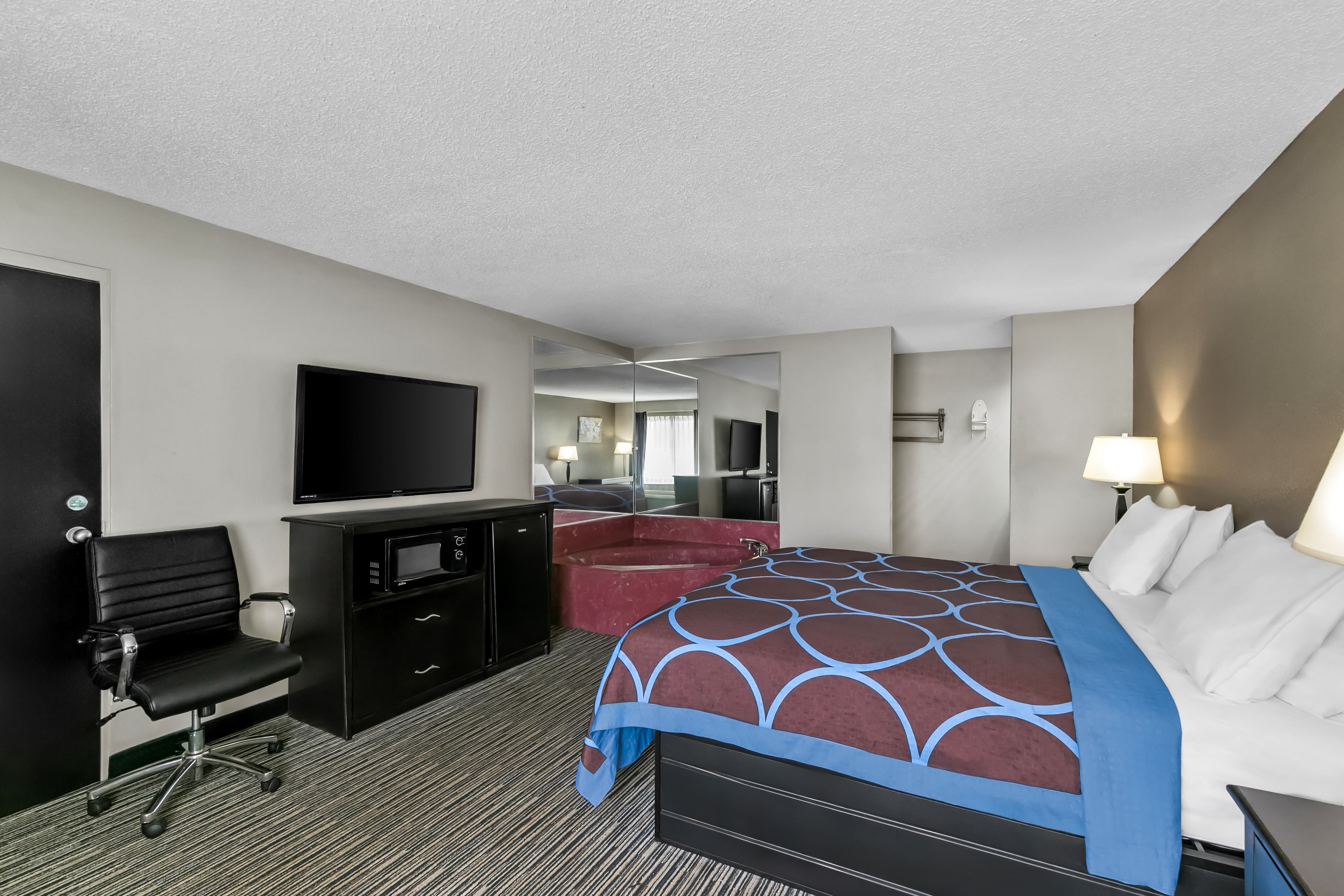 Econo Lodge Elberton — 23