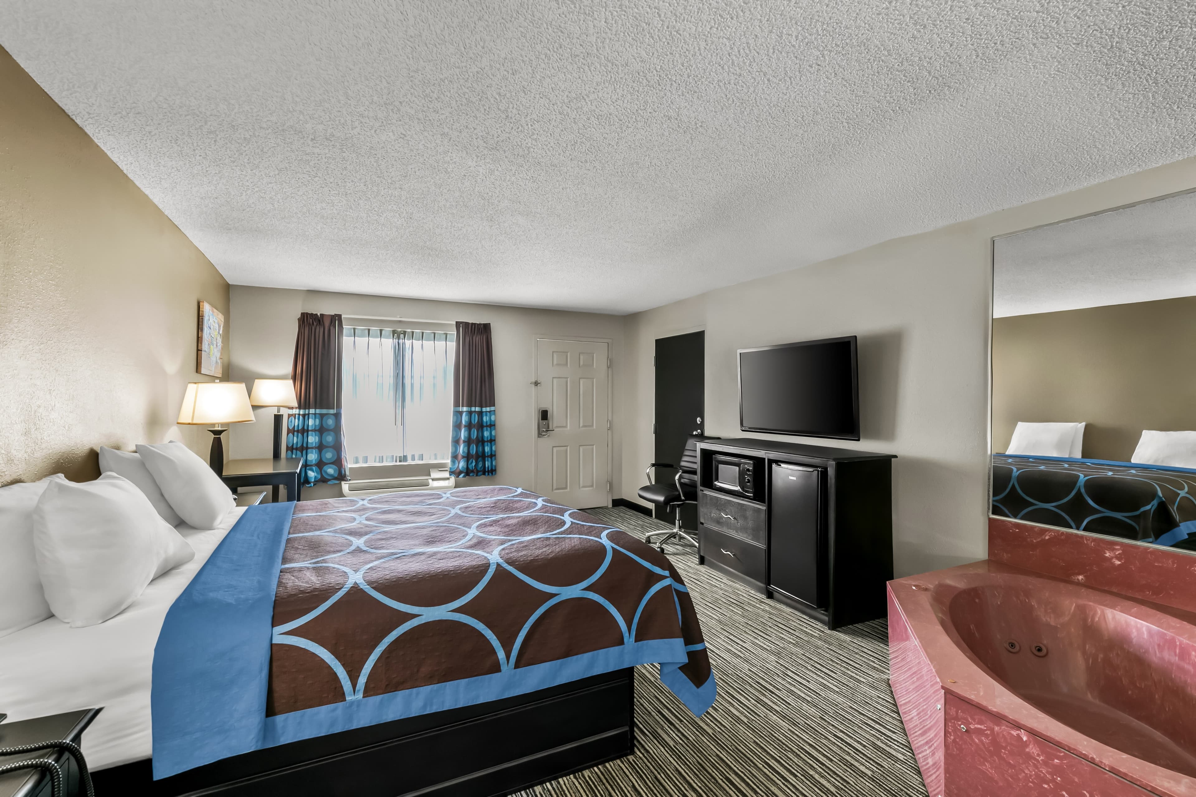 Econo Lodge Elberton — 24
