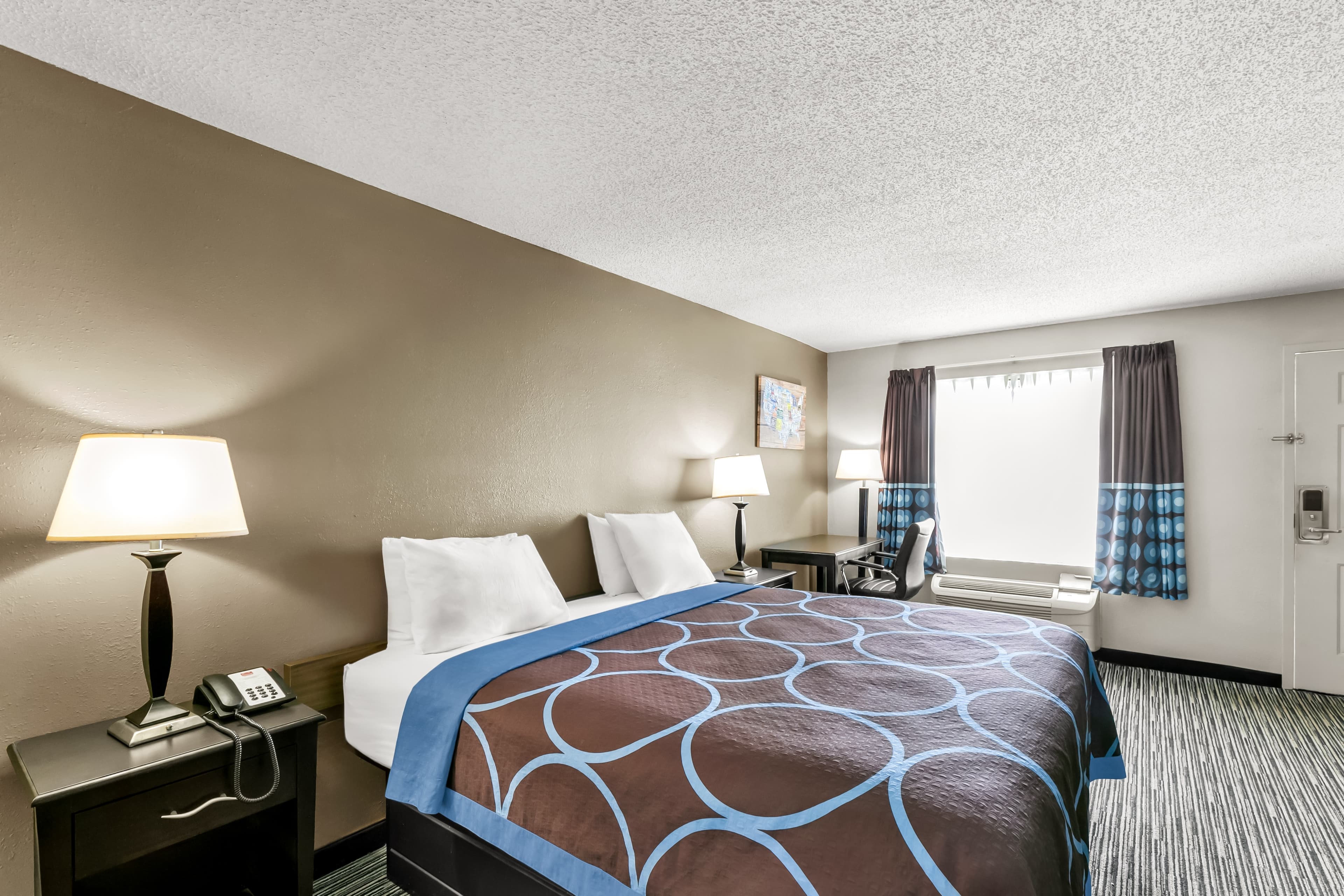 Econo Lodge Elberton — 26