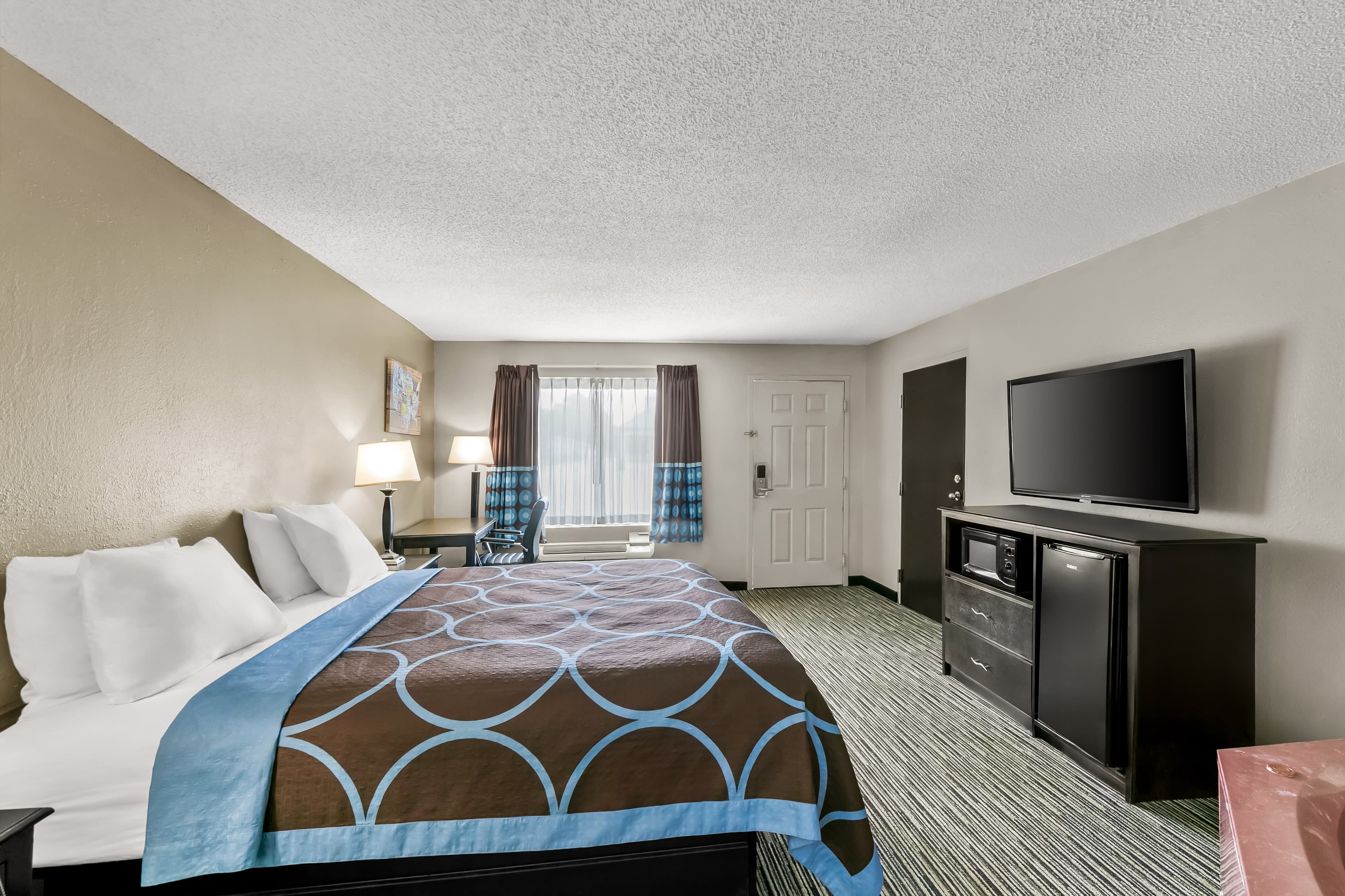 Econo Lodge Elberton — 27