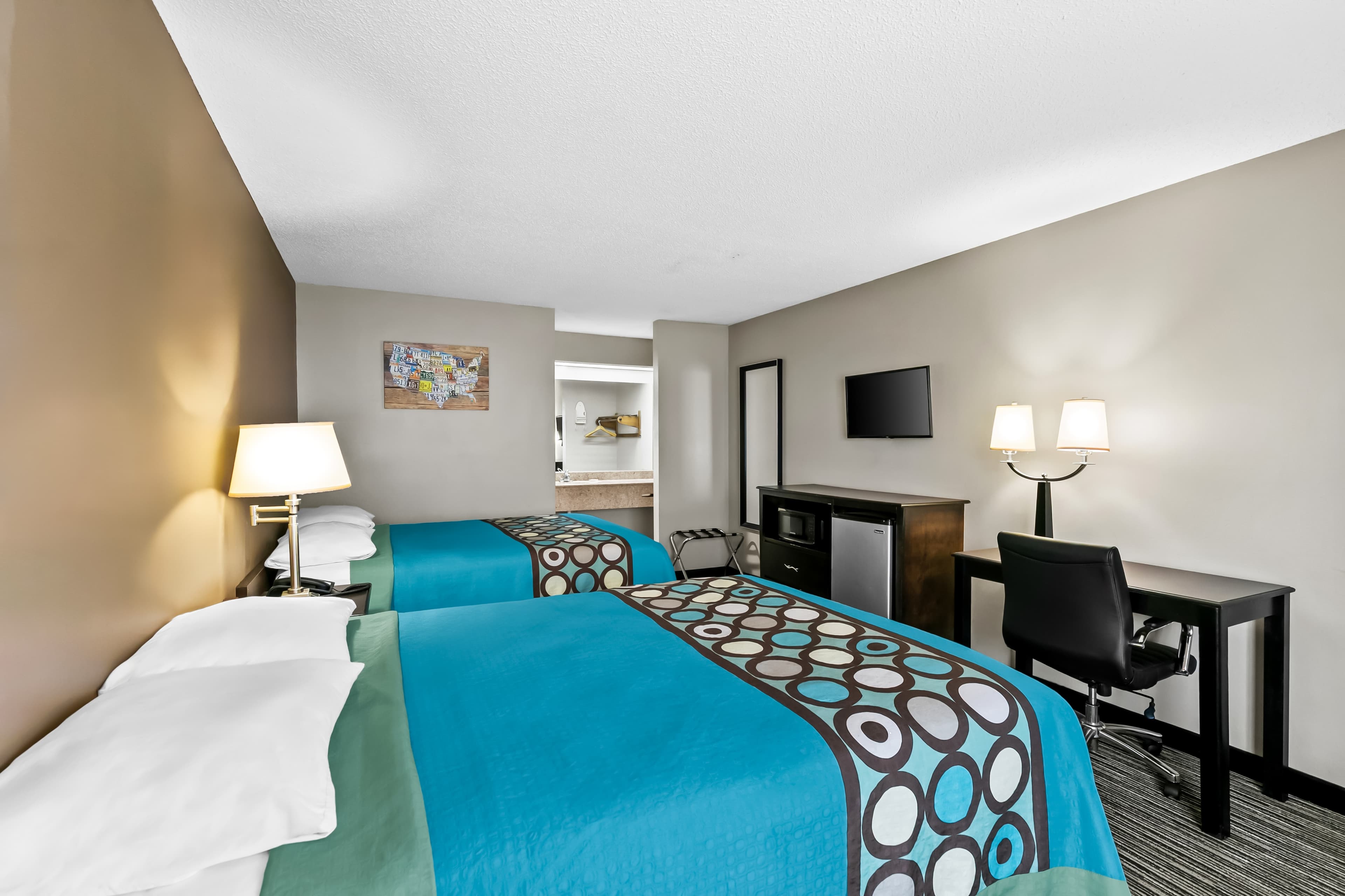 Econo Lodge Elberton — 32