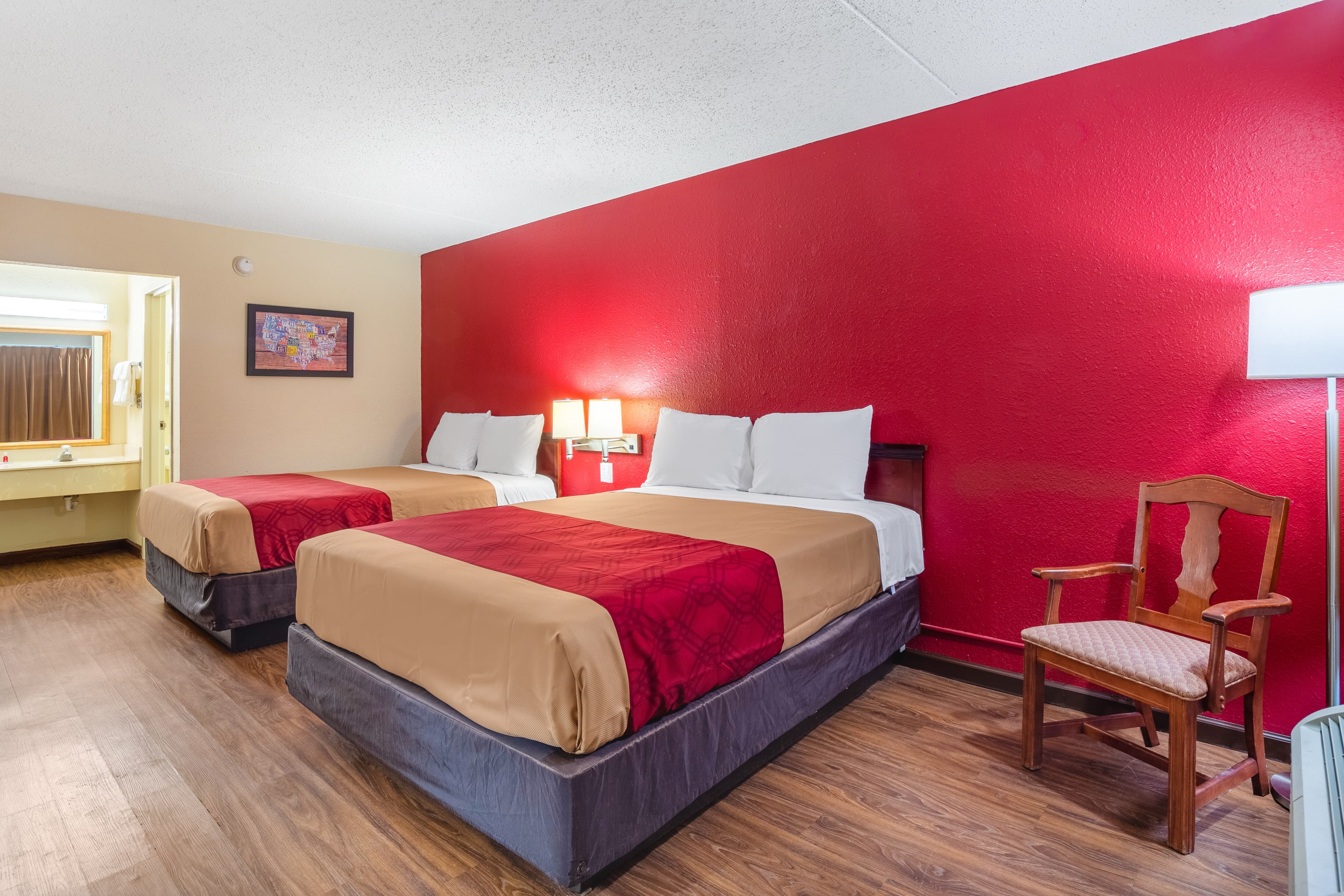 Econo Lodge Inn & Suites Conference Center — 12