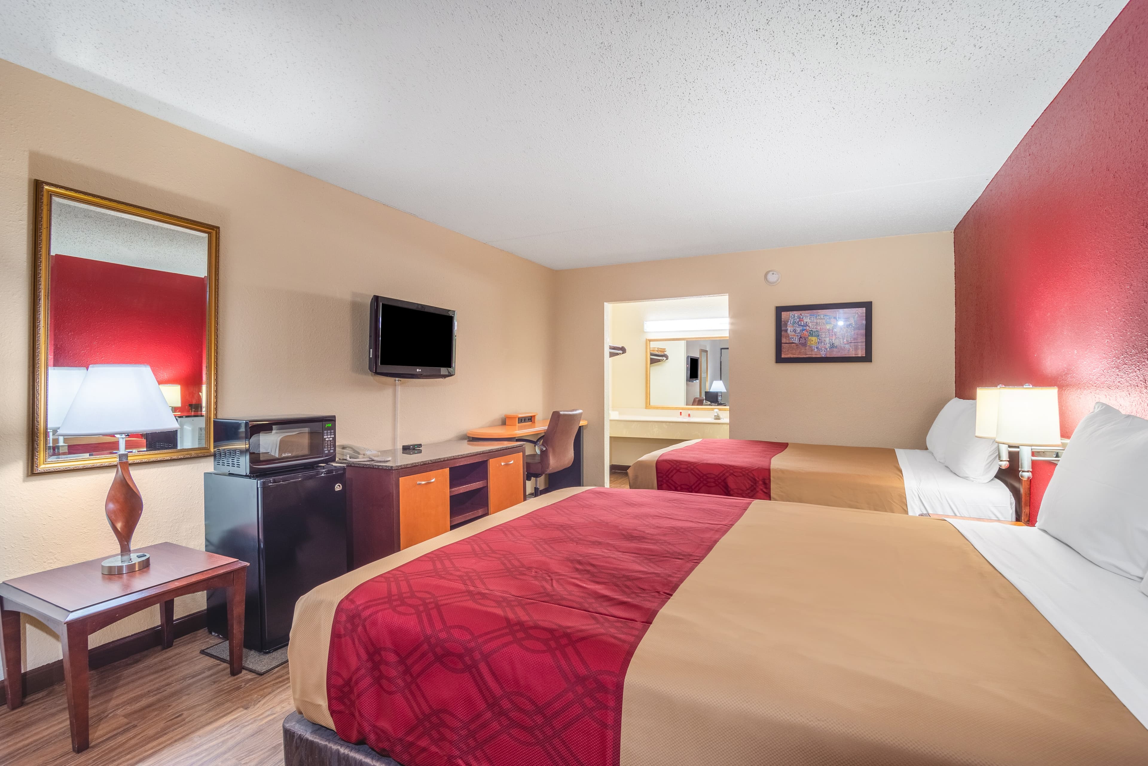 Econo Lodge Inn & Suites Conference Center — 14