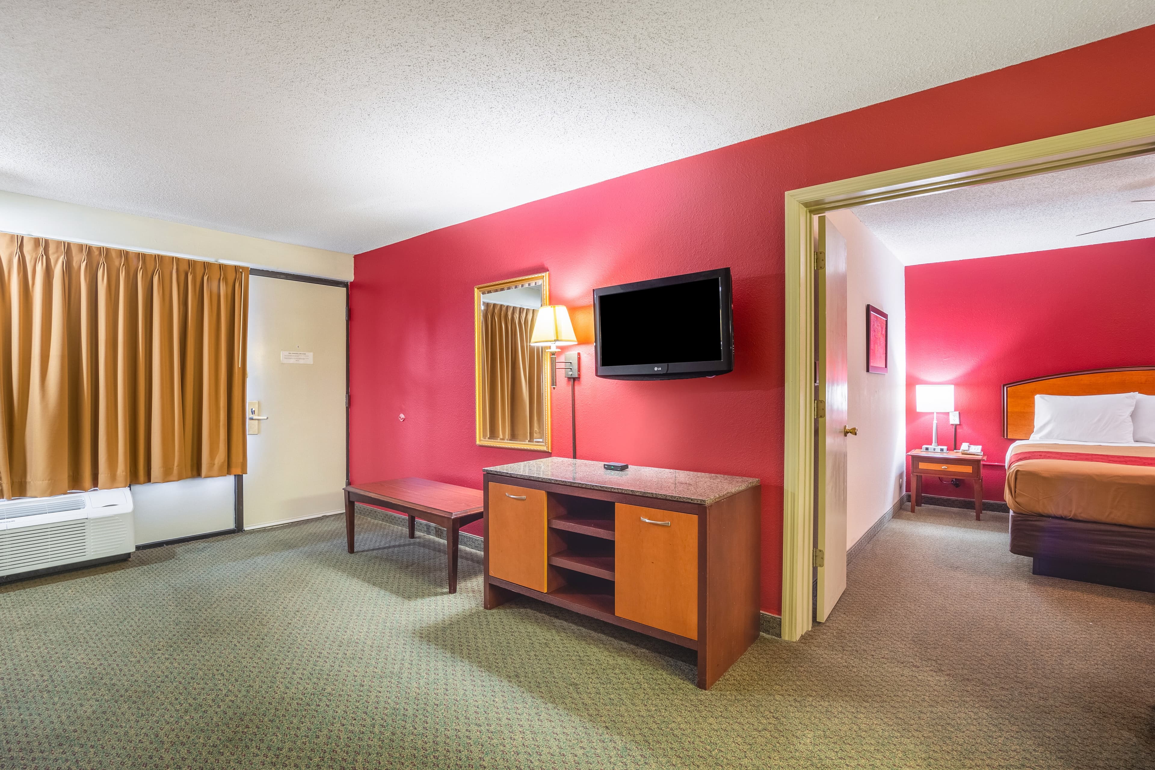 Econo Lodge Inn & Suites Conference Center — 20