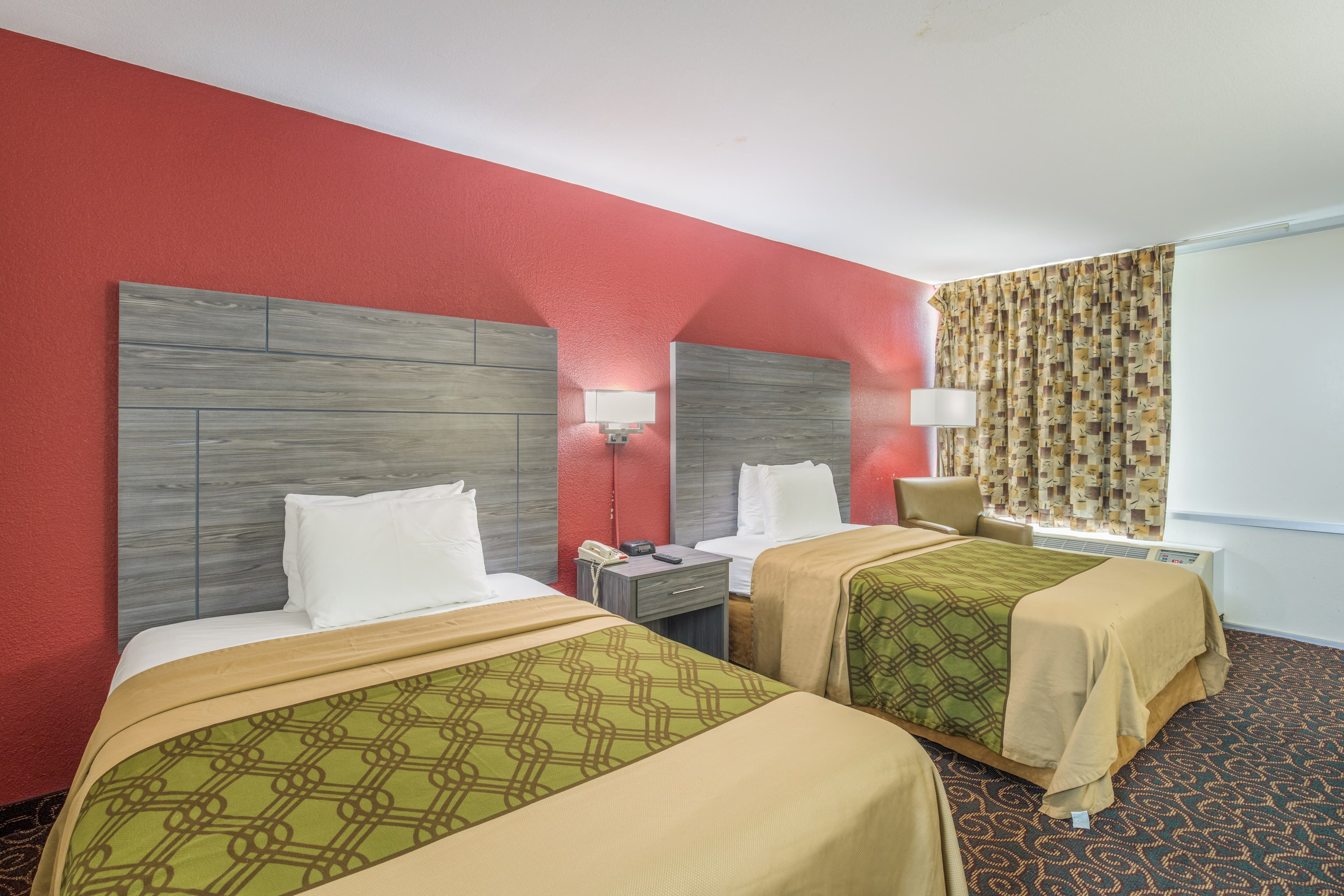 Econo Lodge Thomasville — 7
