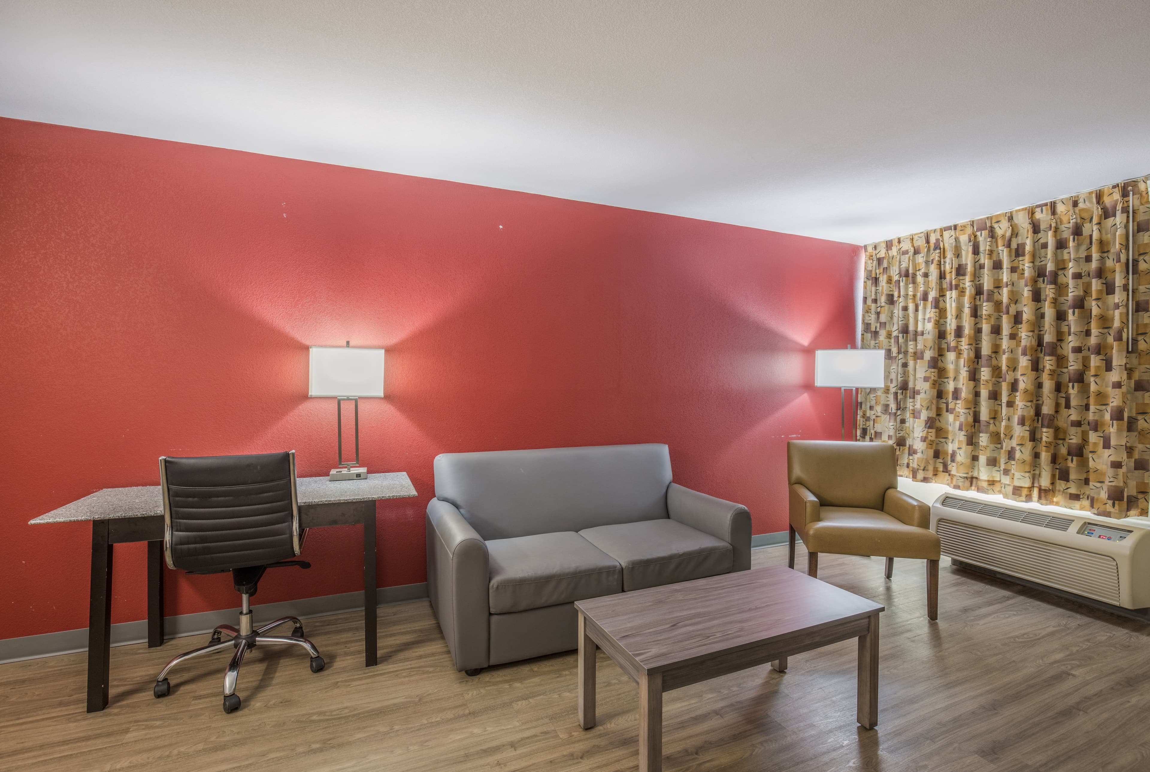Econo Lodge Thomasville — 29