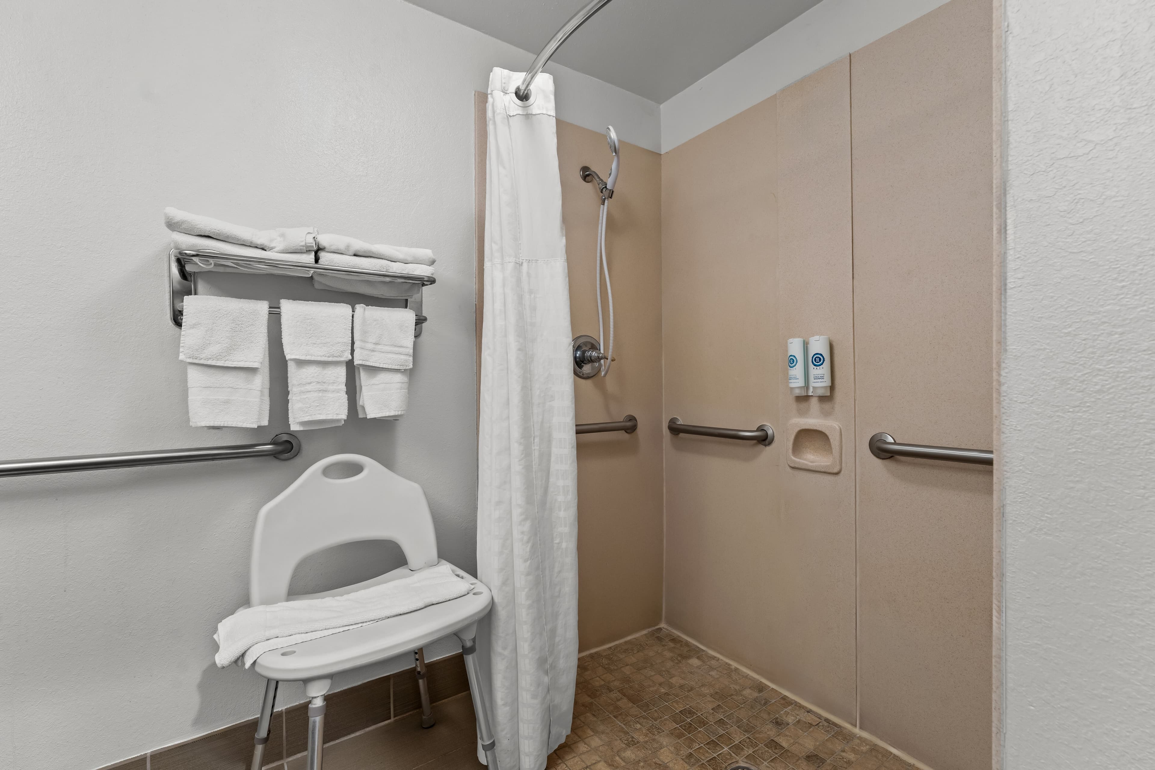 Comfort Inn & Suites Perry National Fairgrounds Area — 8