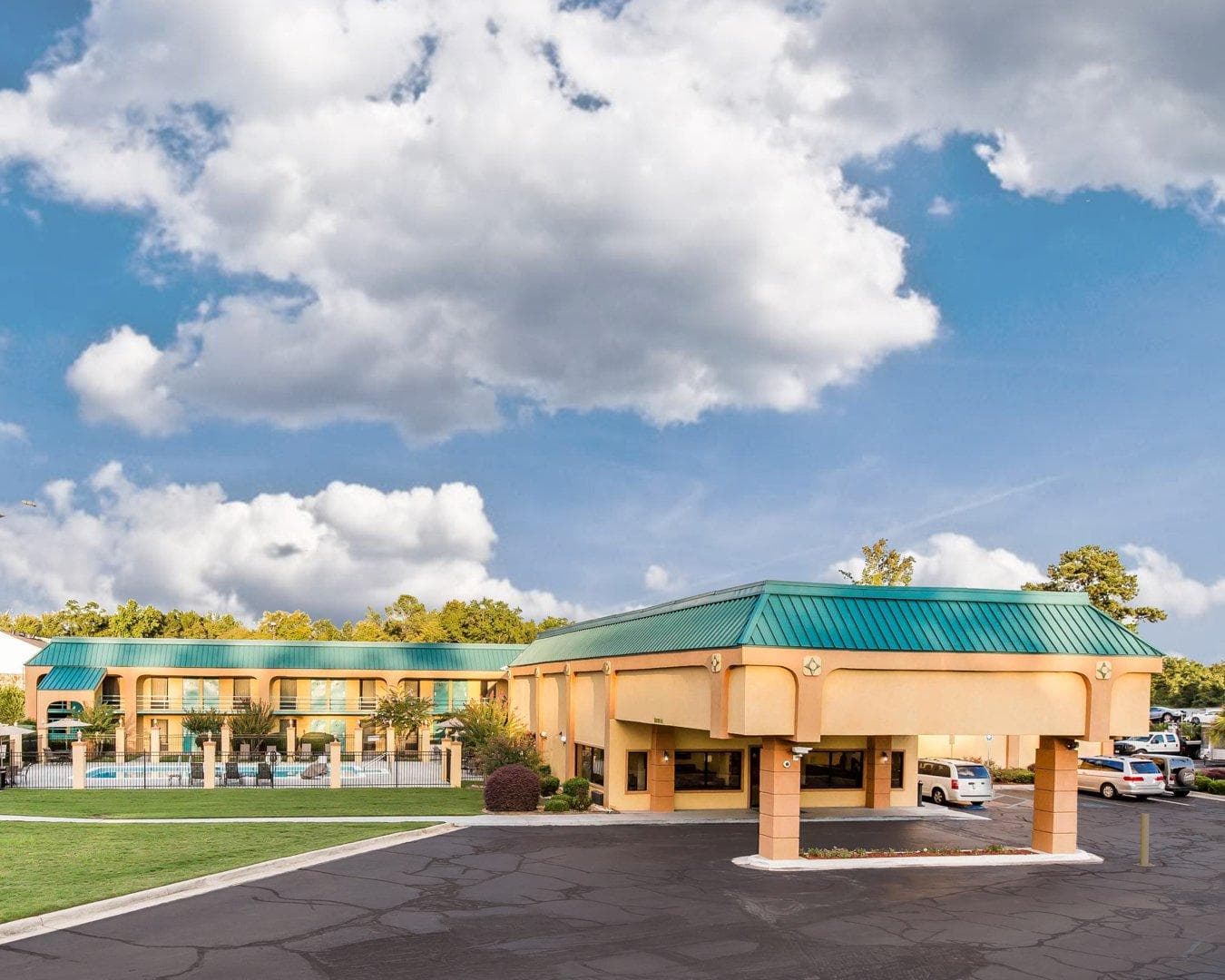 Quality Inn Macon West - Image 1