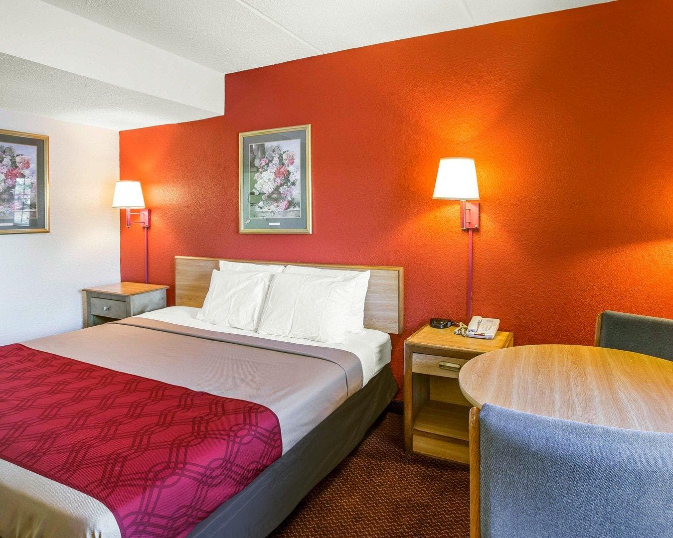 Econo Lodge Jonesboro - Atlanta South — 8