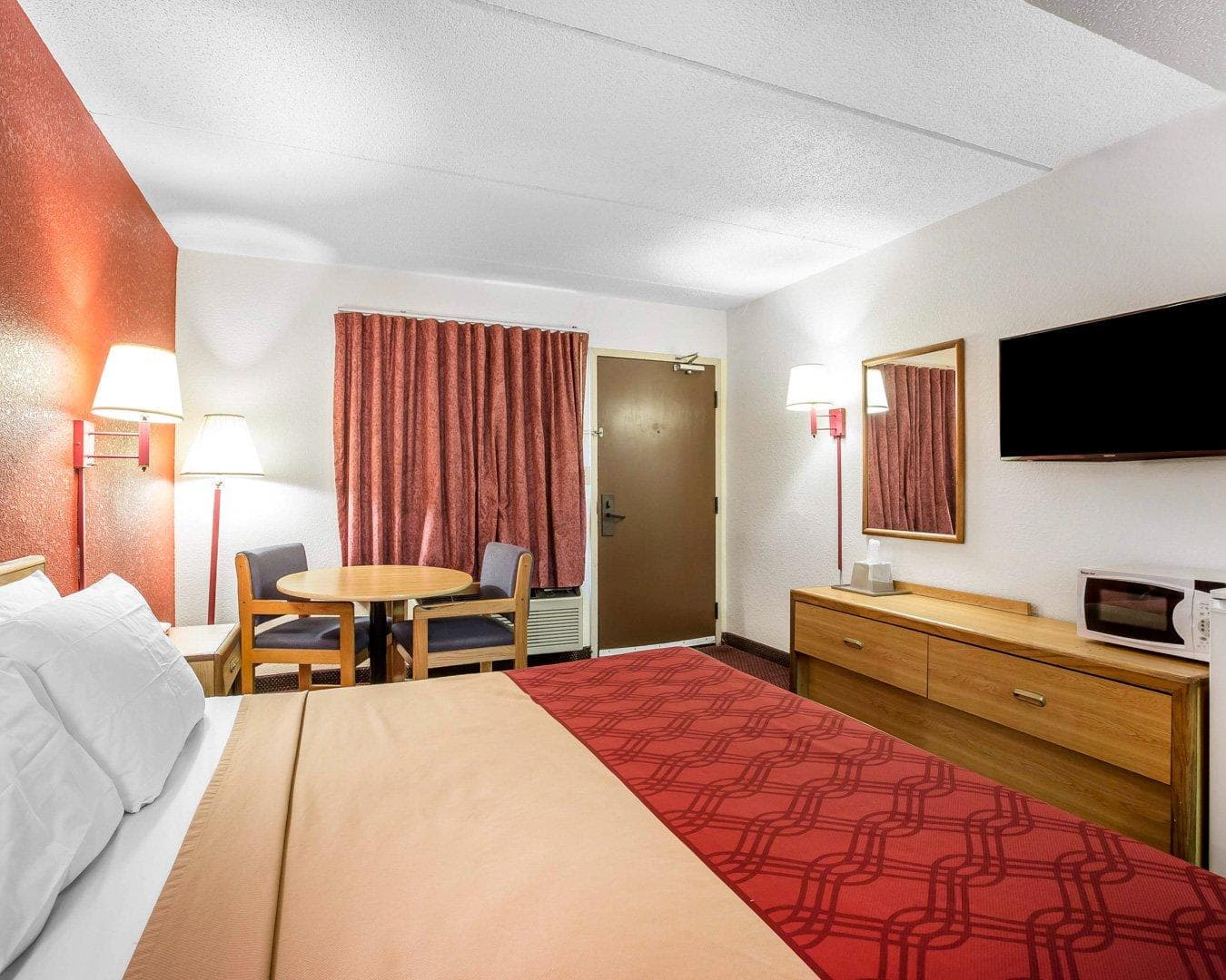 Econo Lodge Jonesboro - Atlanta South — 10
