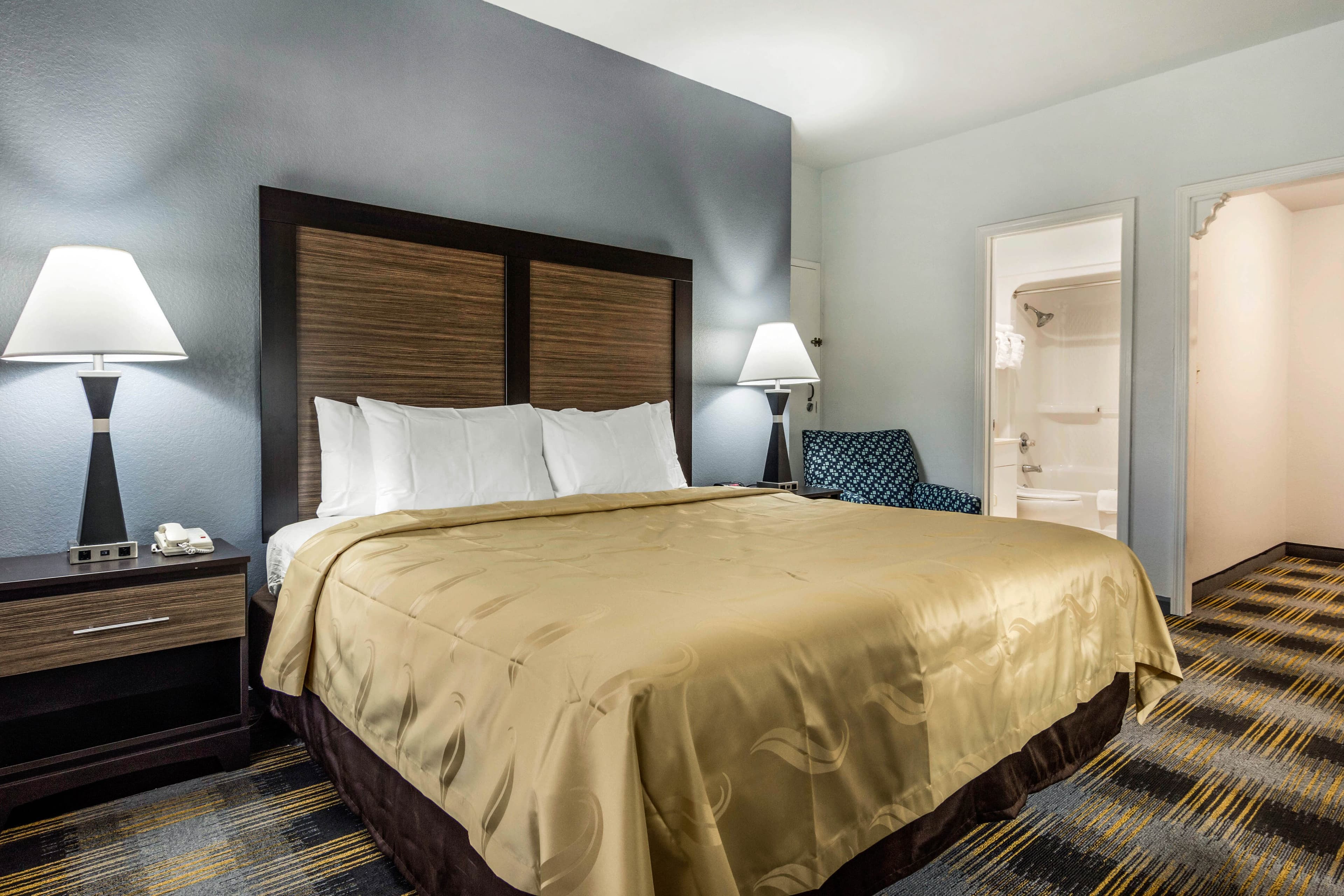 Quality Inn near Six Flags - Image 2