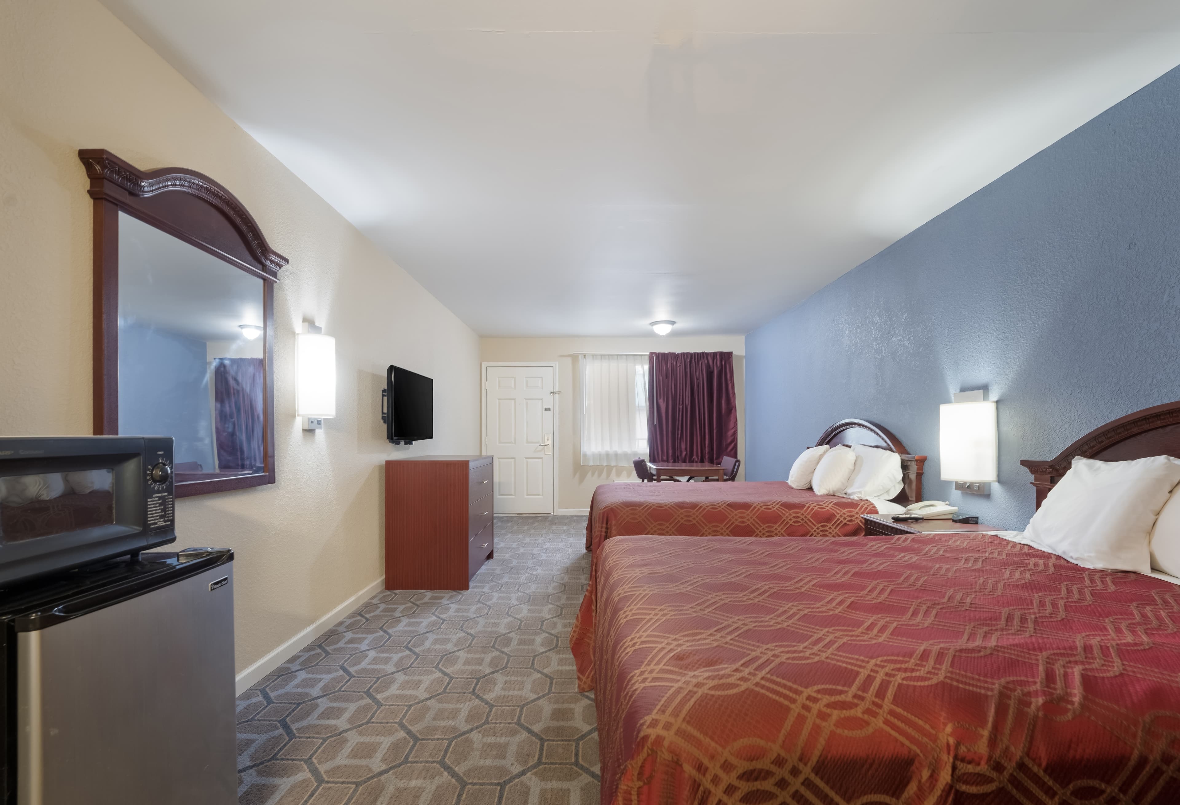 Econo Lodge Thomaston — 20