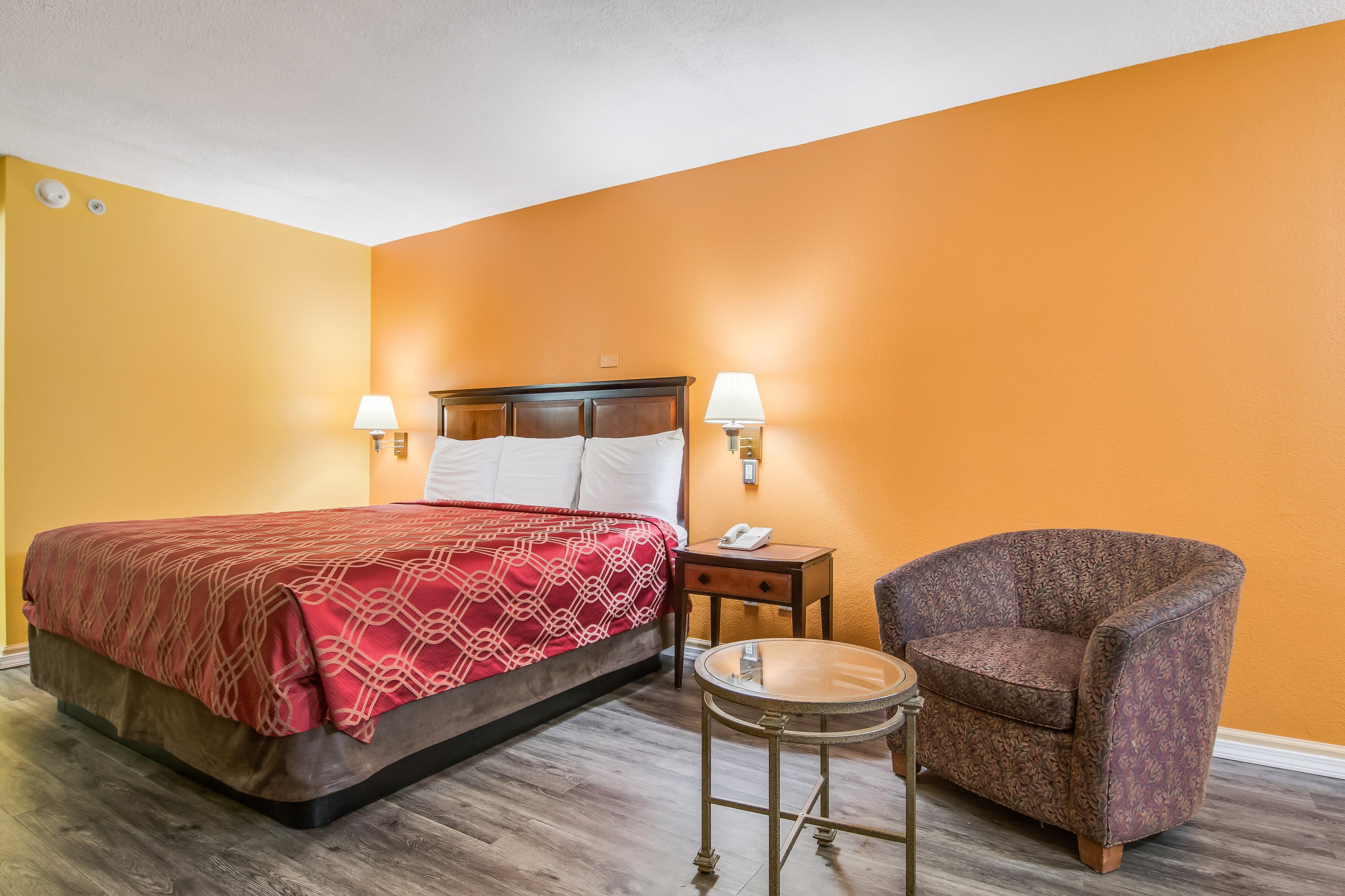 Econo Lodge At Six Flags — 12